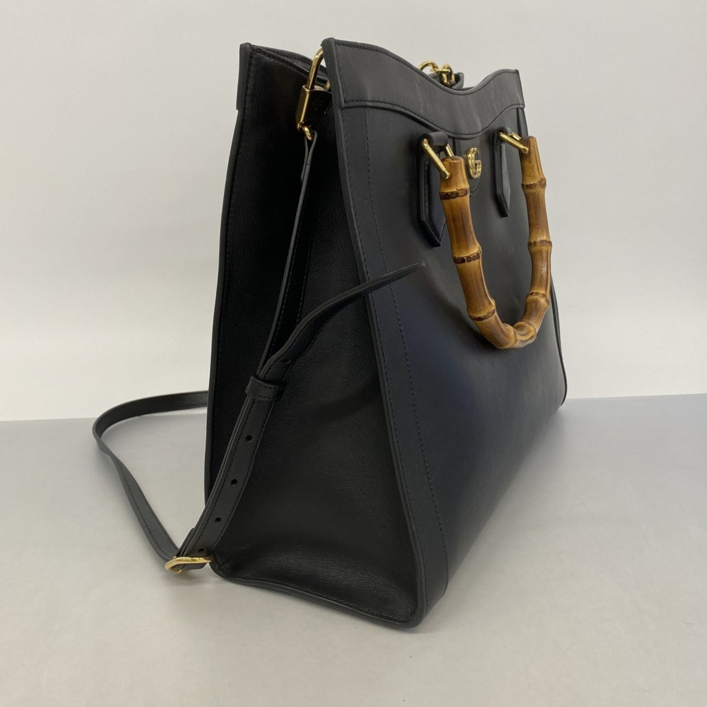 Gucci Black Leather Handbag ( )