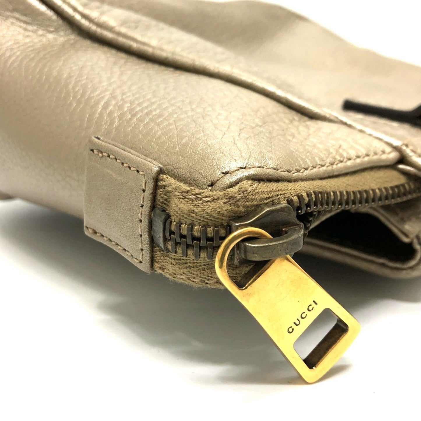 Gucci Gold Leather Handbag ( )