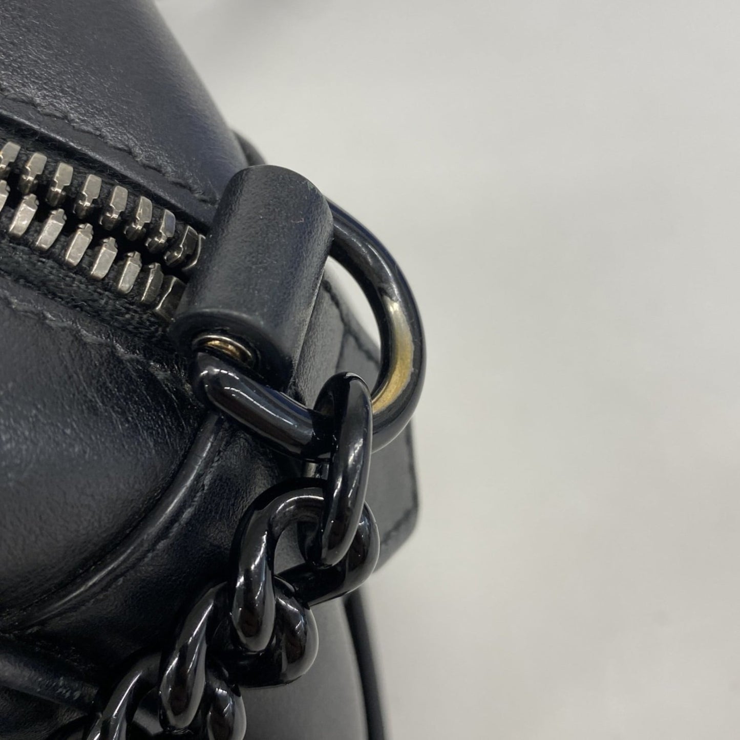 Gucci Black Leather Shoulder Bag ( )