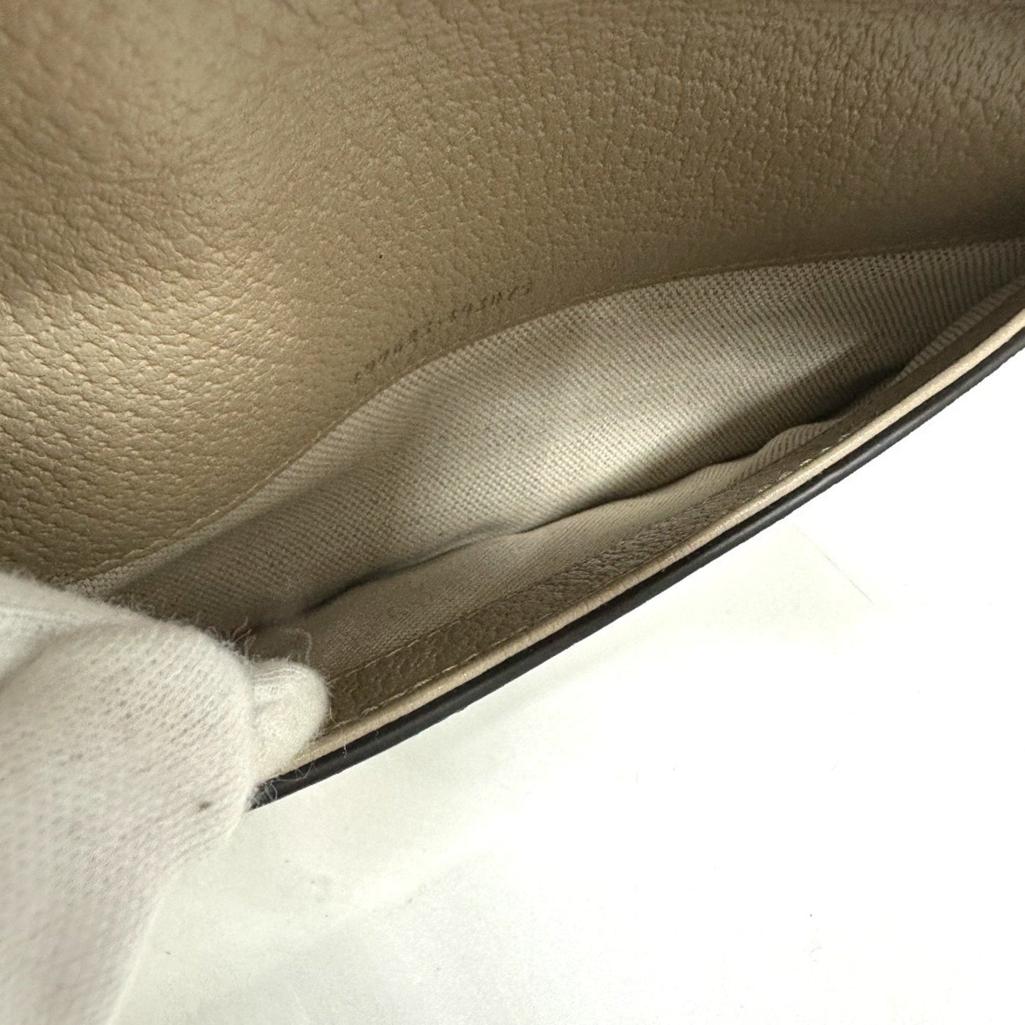 Gucci Beige Gg Supreme Shoulder Bag ( )