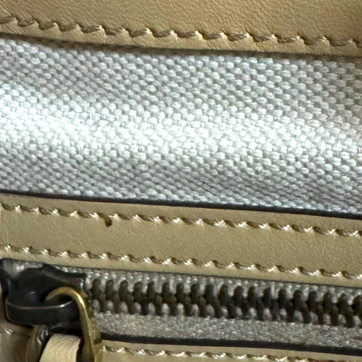 Gucci Beige Gg Canvas Handbag ( )
