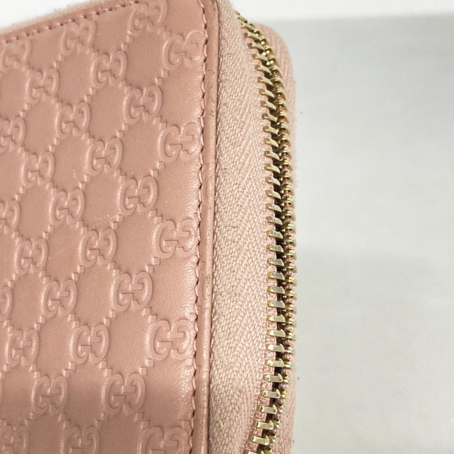 Gucci Pink Leather Wallet (Bi-Fold) ( )