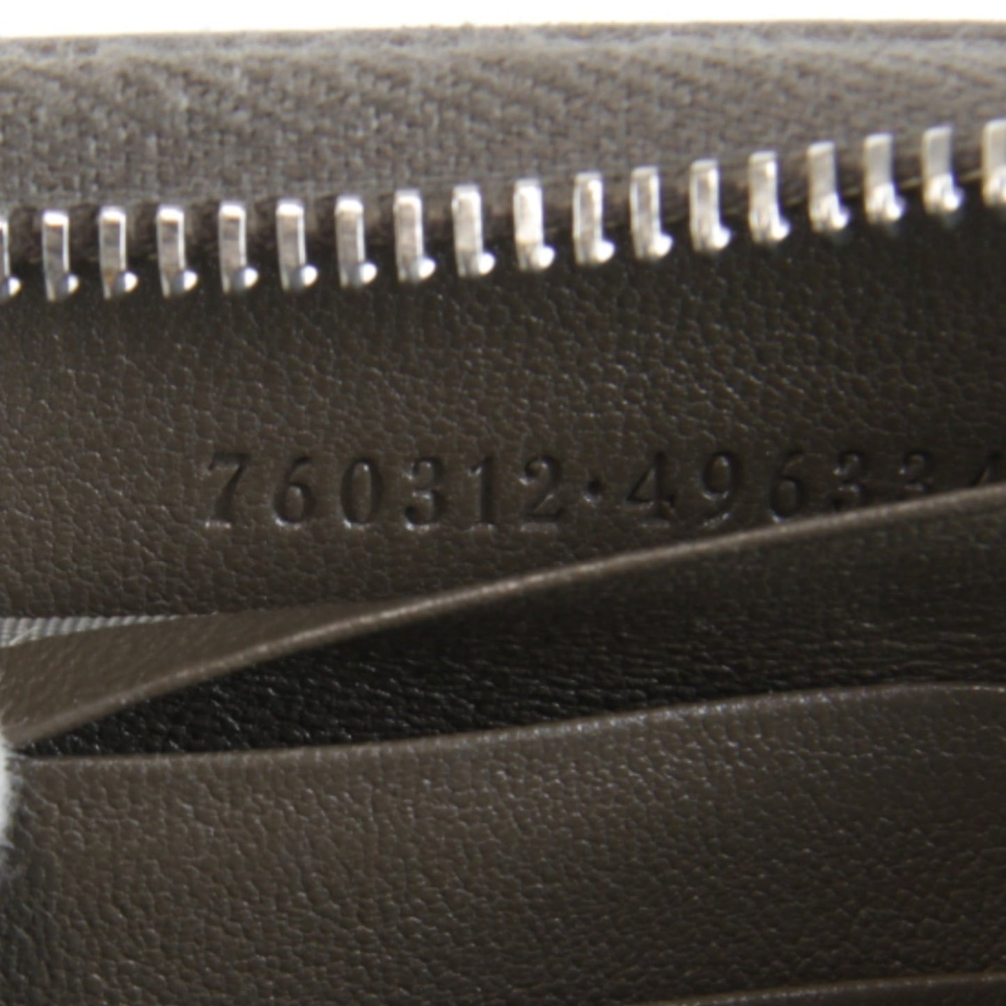 Gucci Brown Leather Long Wallet (Bi-Fold) ( )