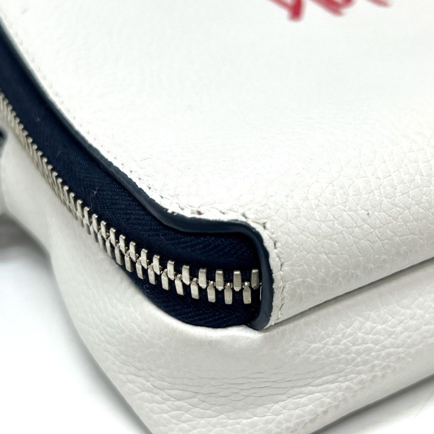 Christian Dior Navy White Leather Shoulder Bag ()