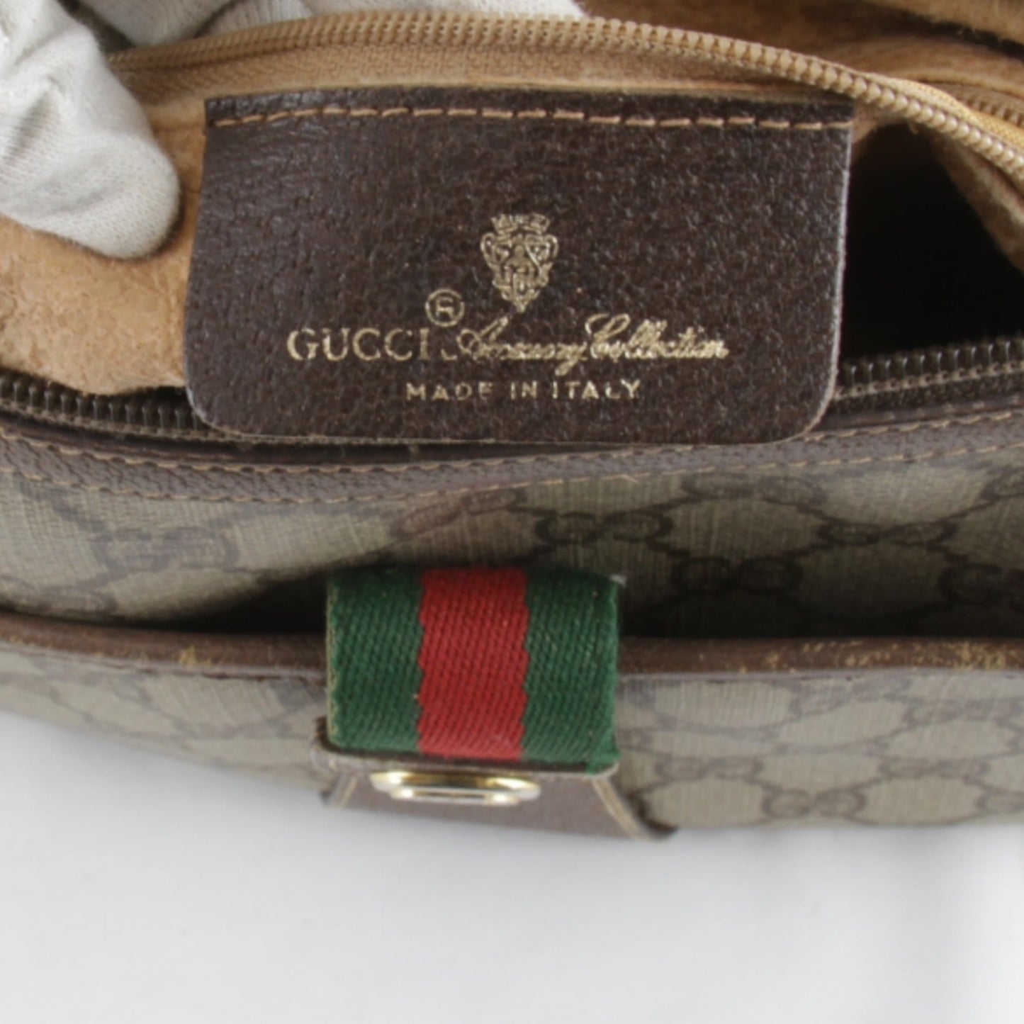 Gucci Brown Gg Supreme Shoulder Bag ( )
