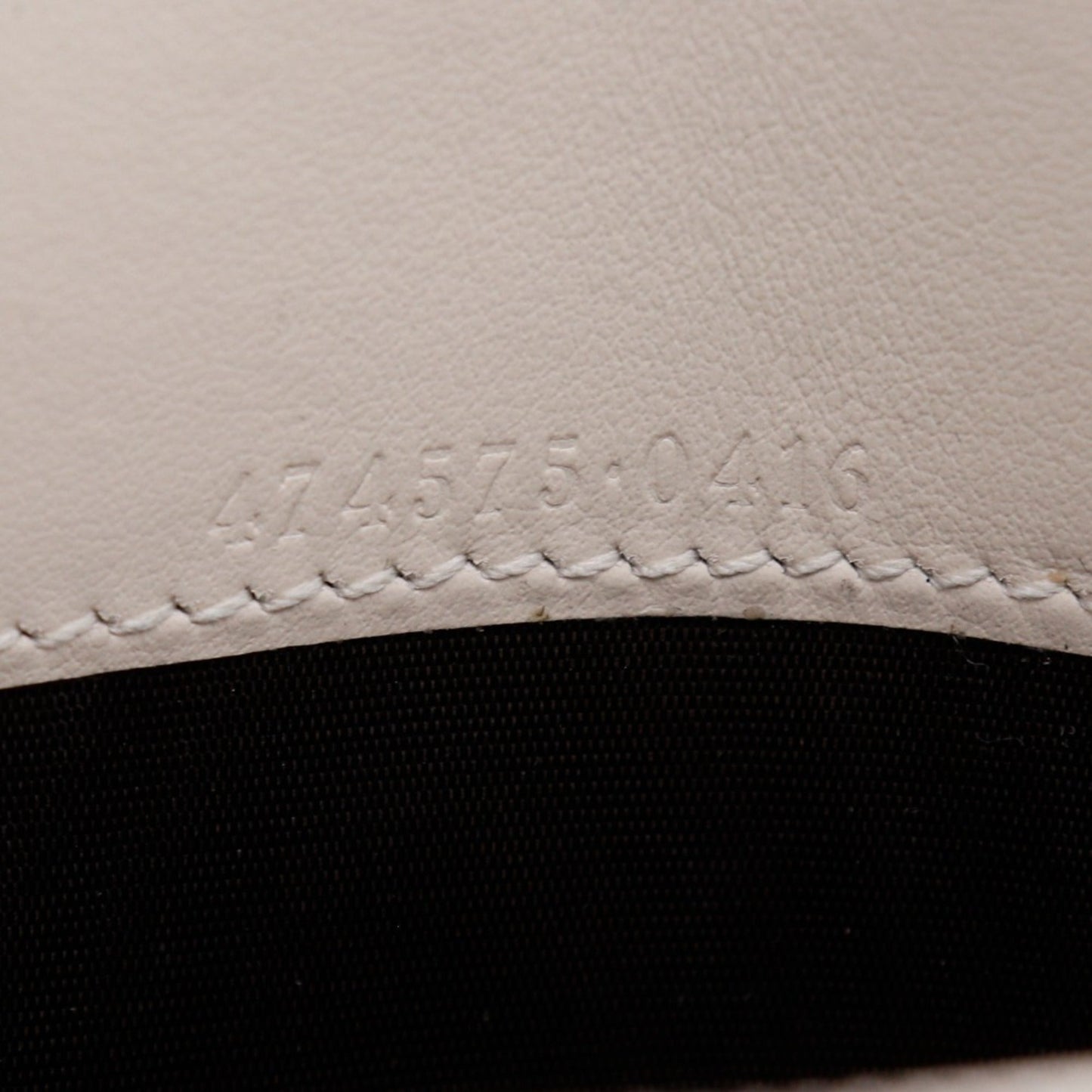 Gucci White Leather Chain/Shoulder Wallet ( )