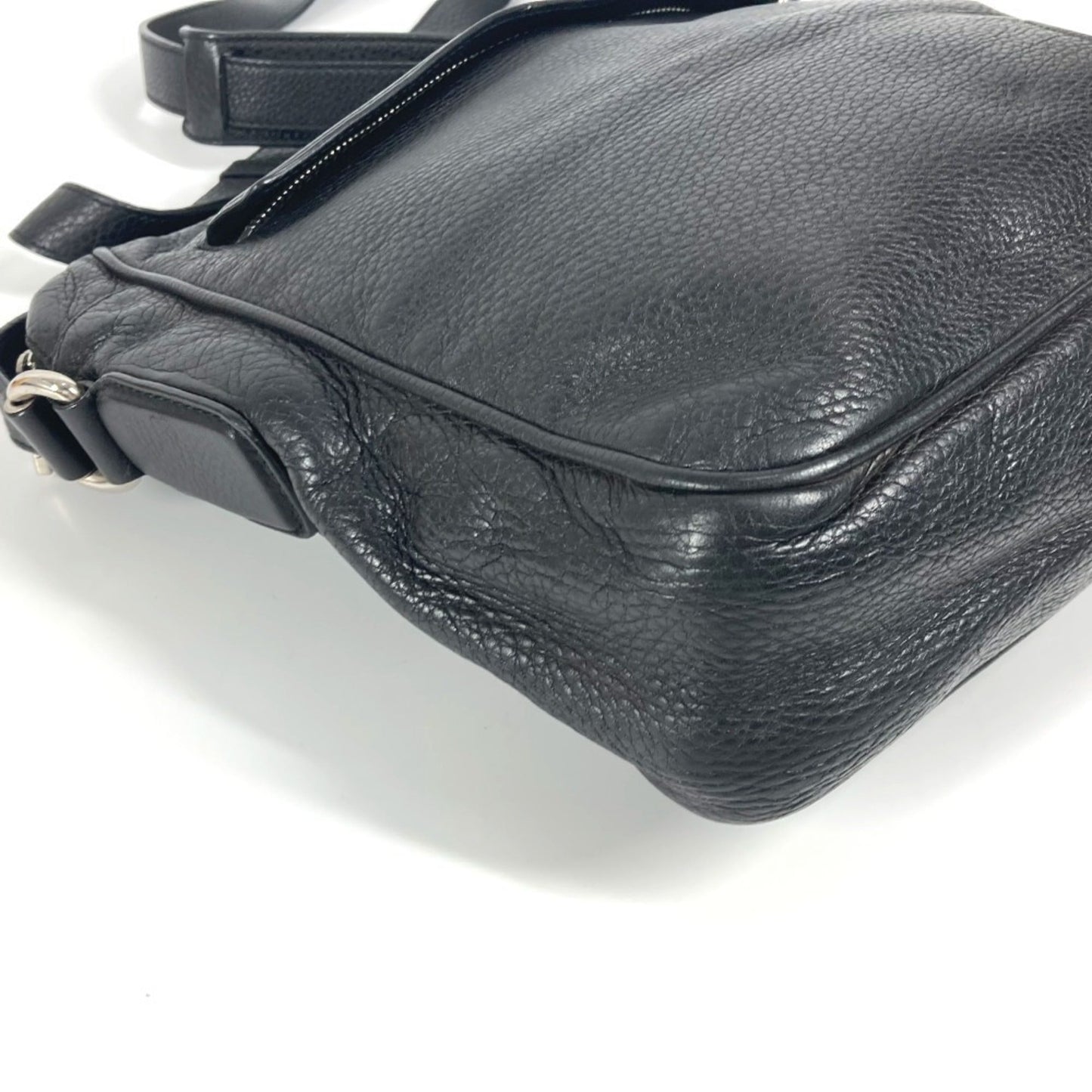 Gucci Black Leather Pochette Shoulder Bag ( )
