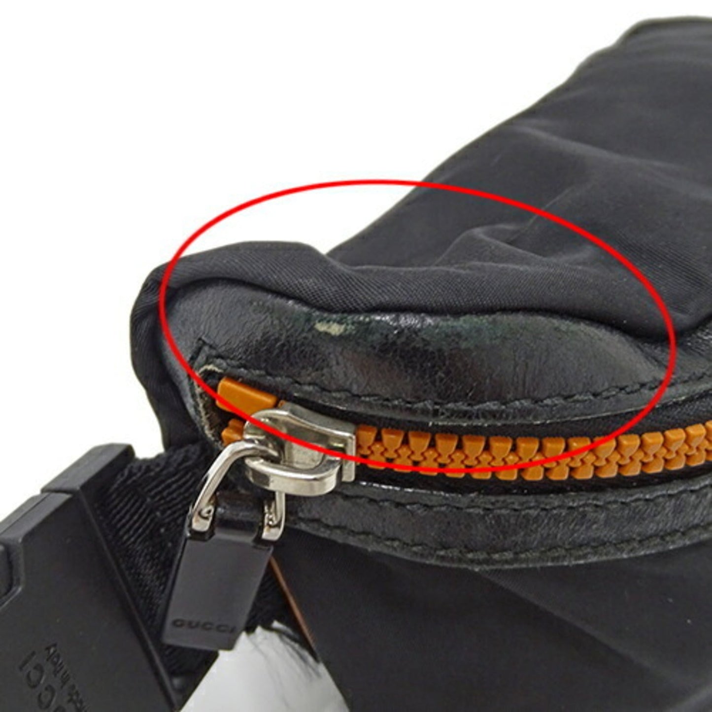 Gucci Black Nylon Sling Bag ( )