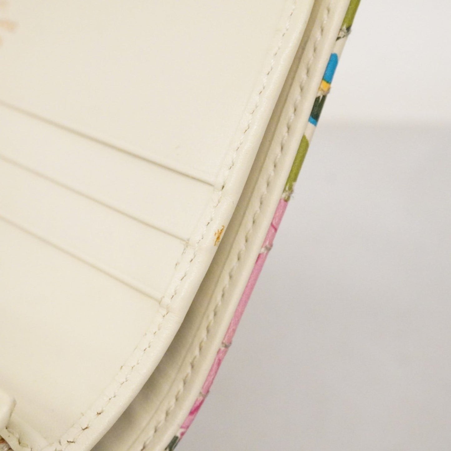 Gucci Multi-Color White Leather Wallet (Bi-Fold) ( )