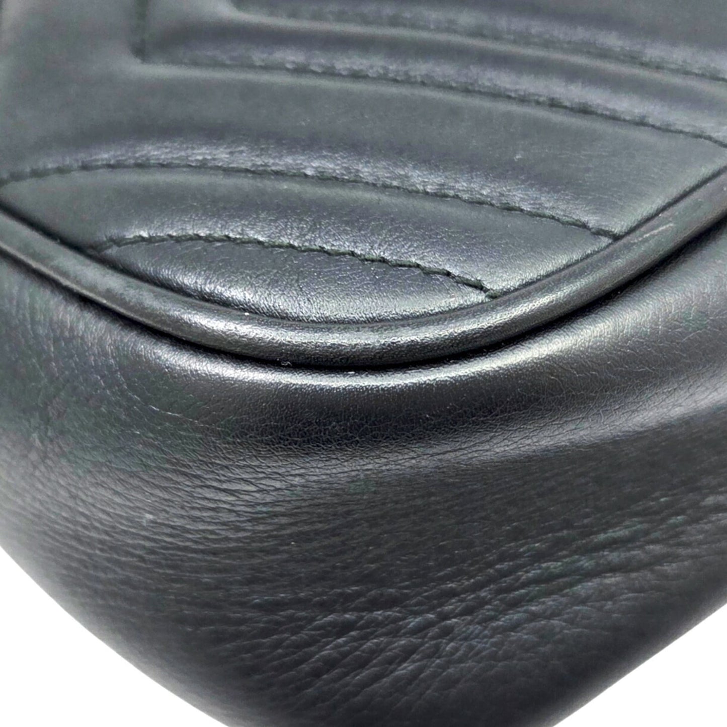 Gucci Black Leather Shoulder Bag ( )