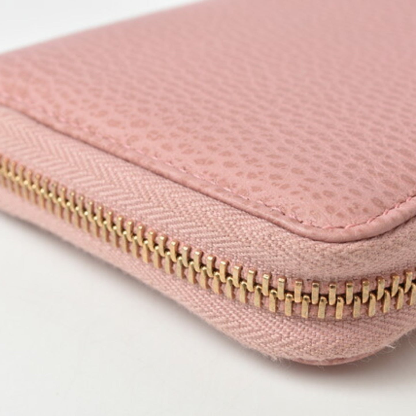 Gucci Light Pink Leather Wallet (Bi-Fold) ( )