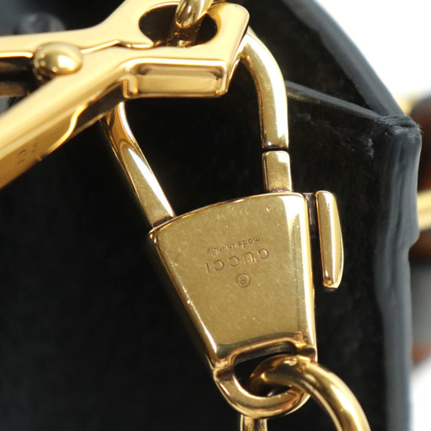 Gucci Black Leather Shoulder Bag ( )