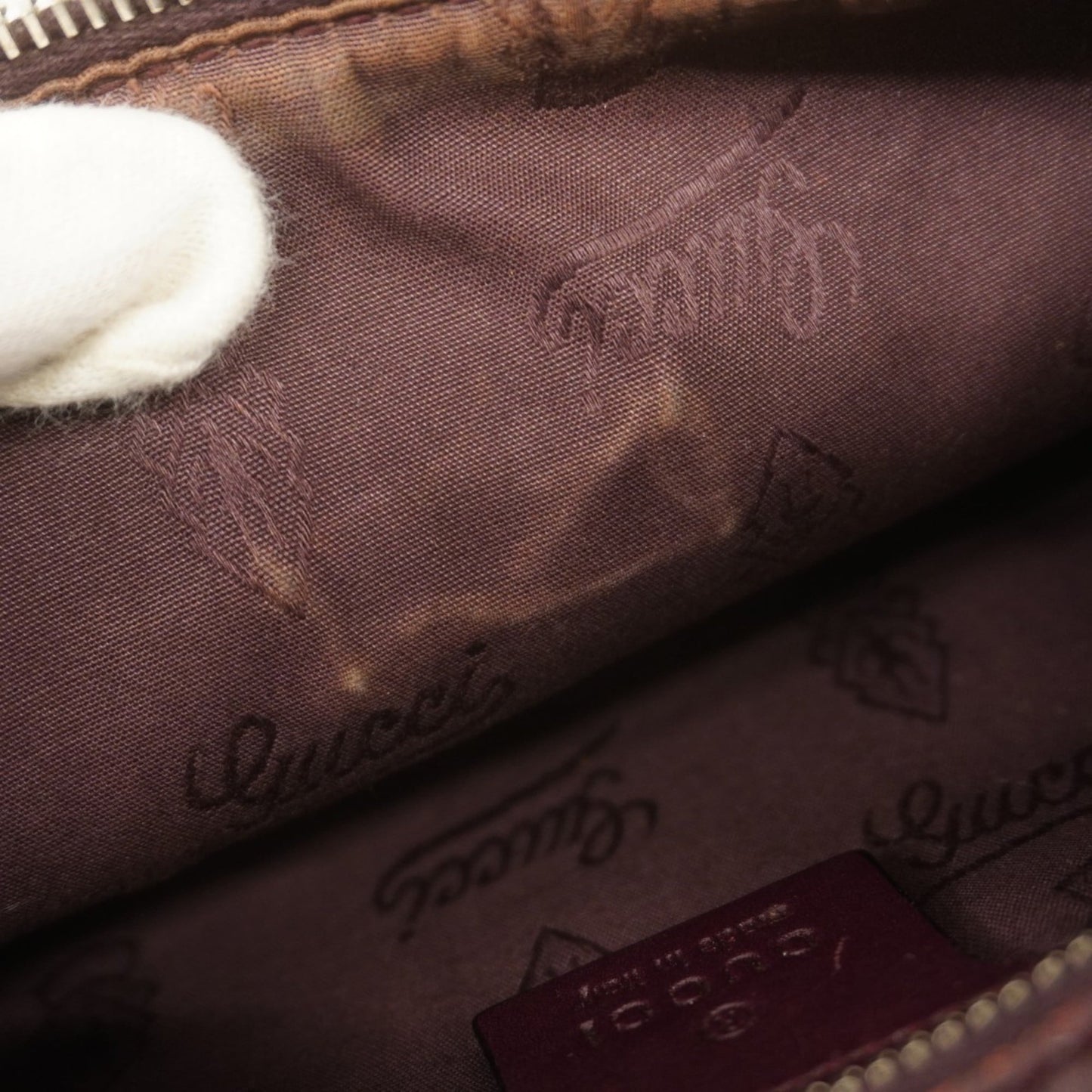 Gucci Bordeaux Pvc Sling Bag ( )