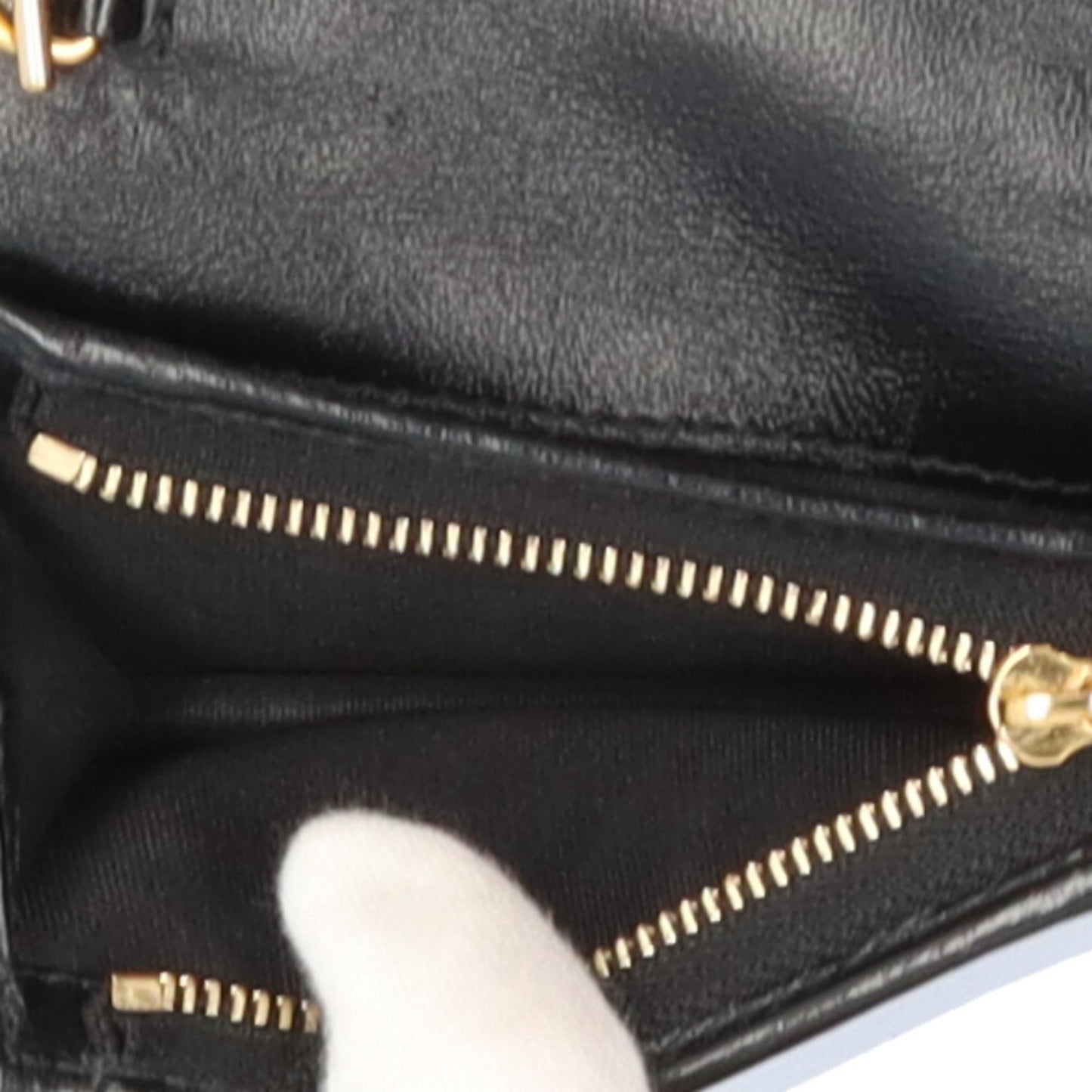 Gucci Black Leather Chain/Shoulder Wallet ( )