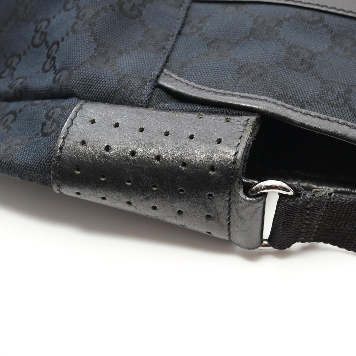Gucci Black Navy Canvas Leather Shoulder Bag ( )