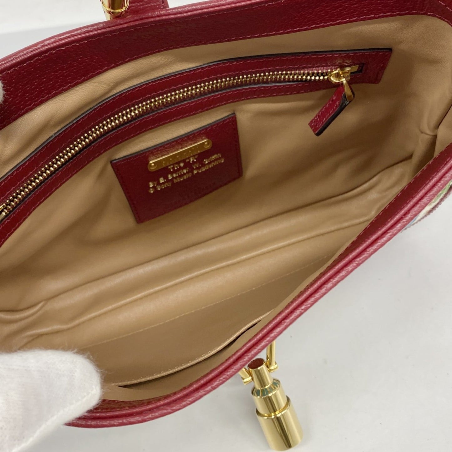 Gucci Beige Multi-Color Canvas Shoulder Bag ( )