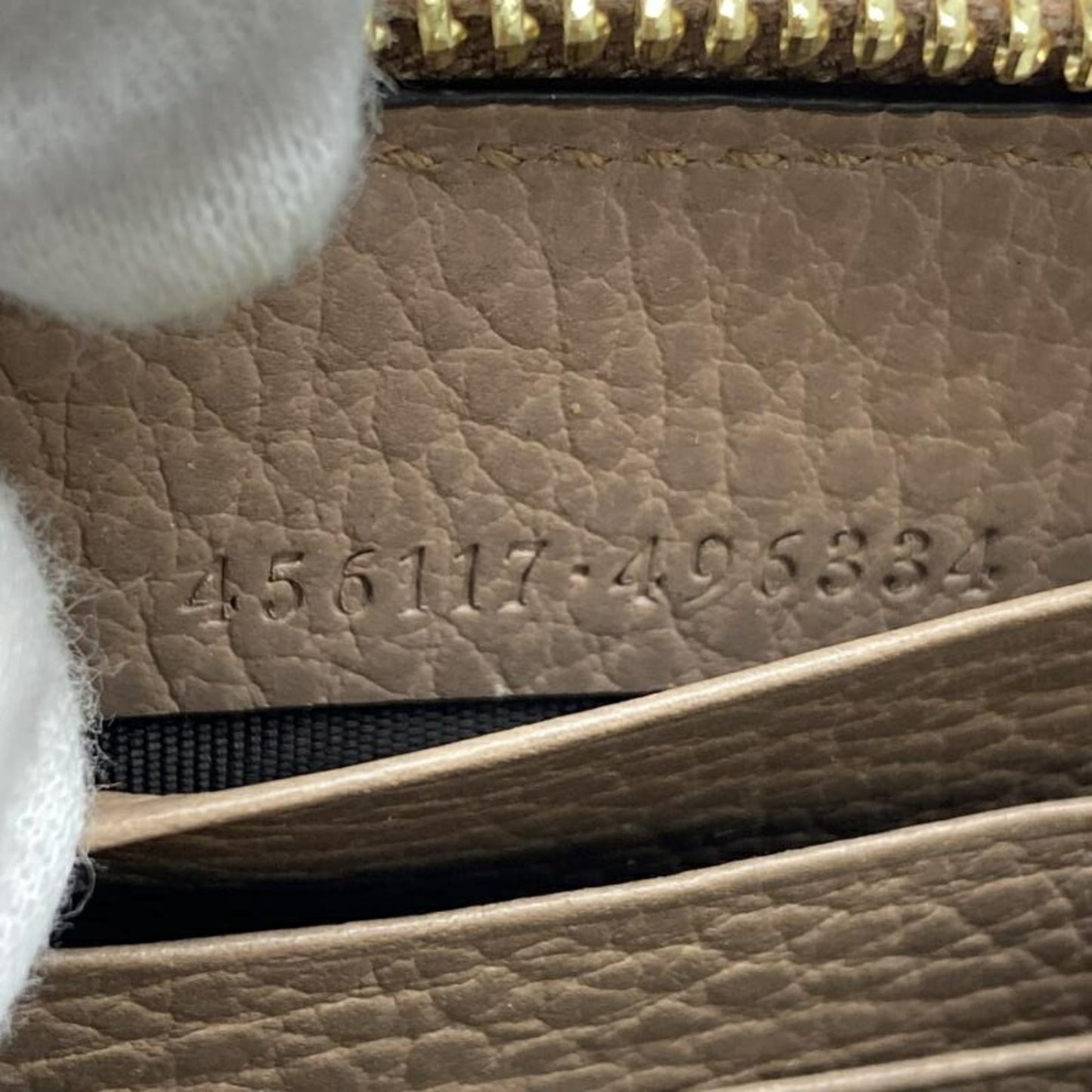 Gucci Brown Long Wallet (Bi-Fold) ( )