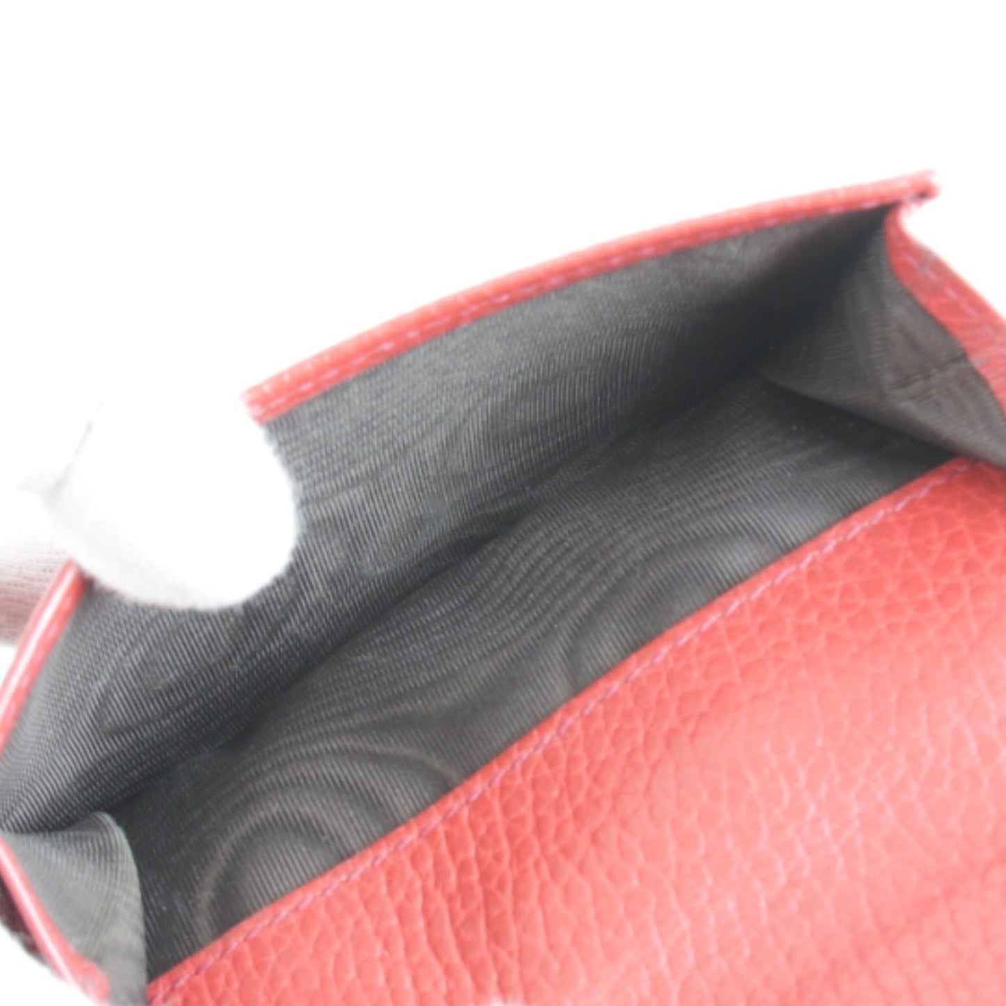 Gucci Red Color Leather Wallet (Bi-Fold) ( )