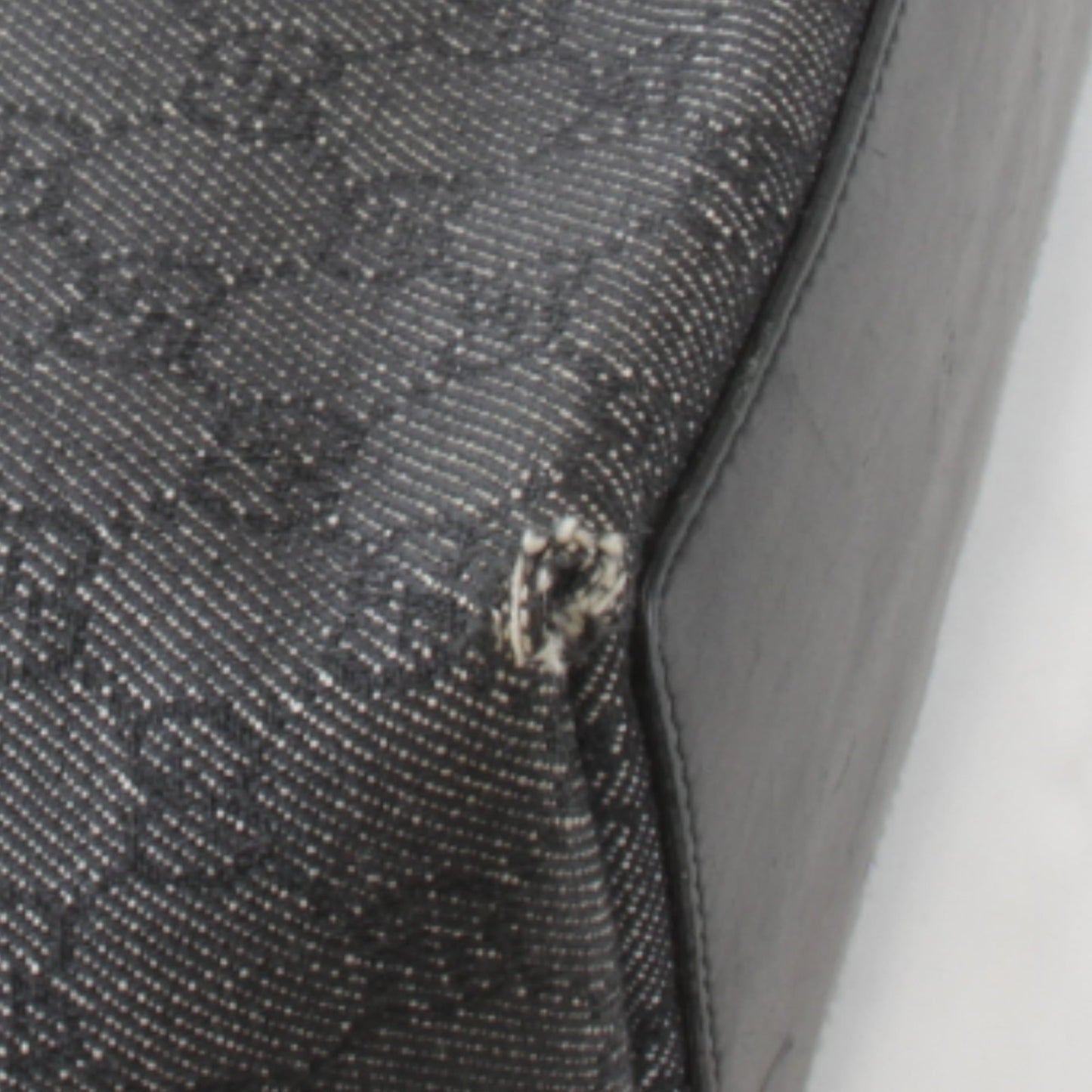 Gucci Black Gg Canvas Tote Bag ( )
