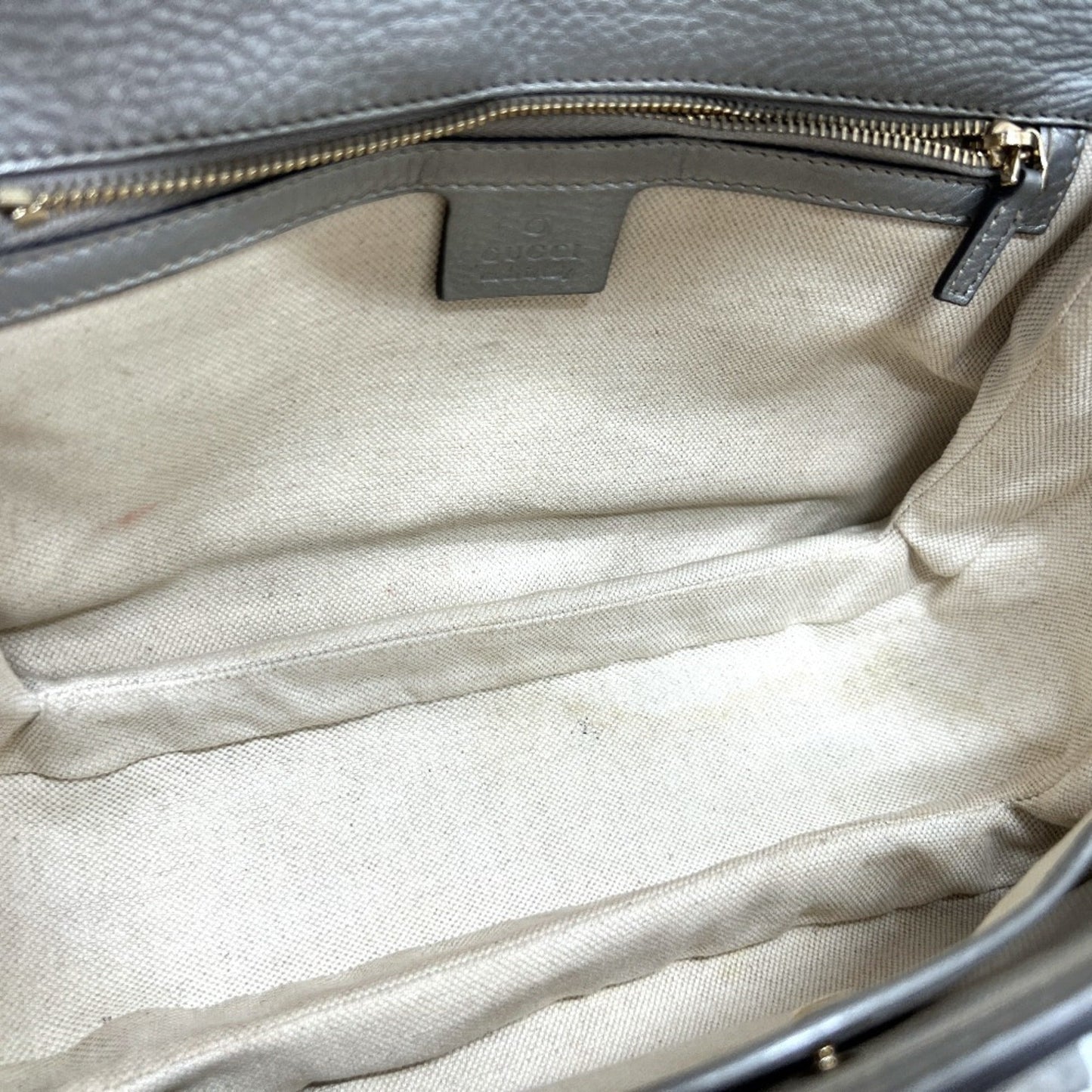 Gucci Silver Leather Handbag ( )
