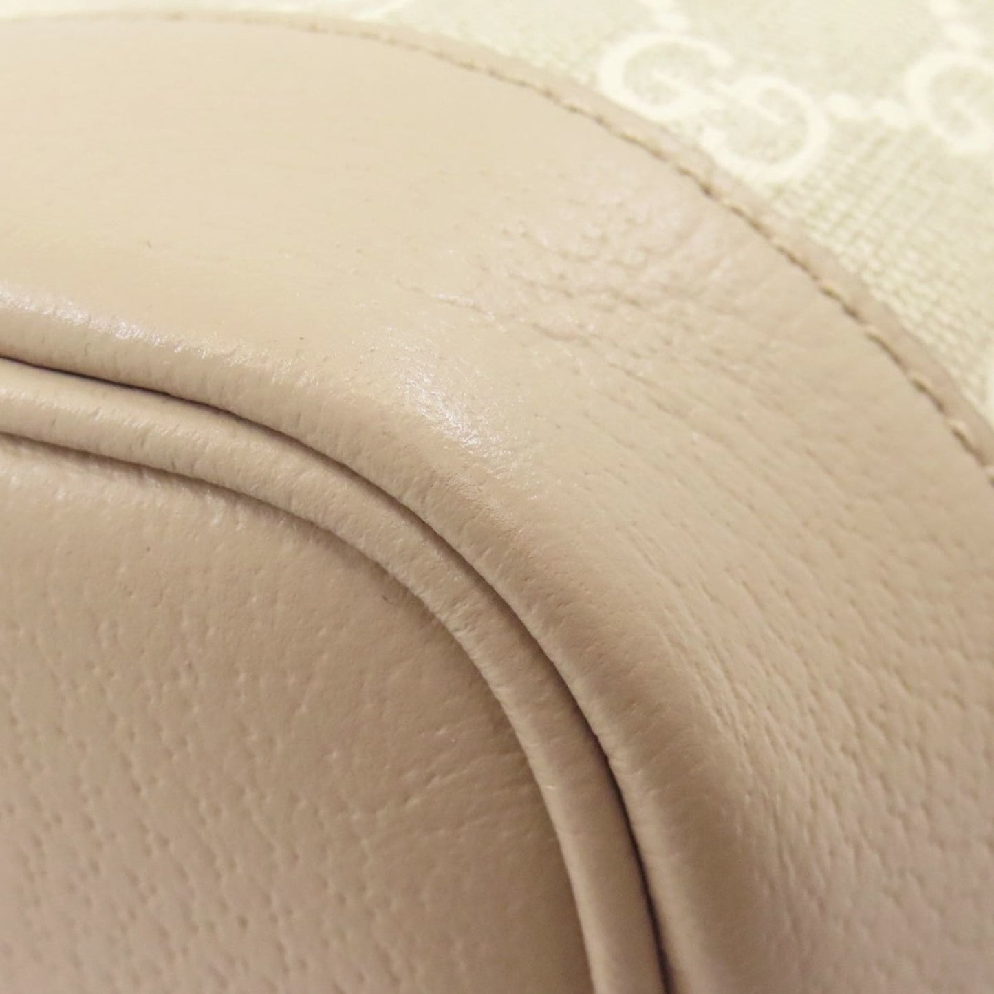 Gucci Beige Gg Supreme Handbag ( )