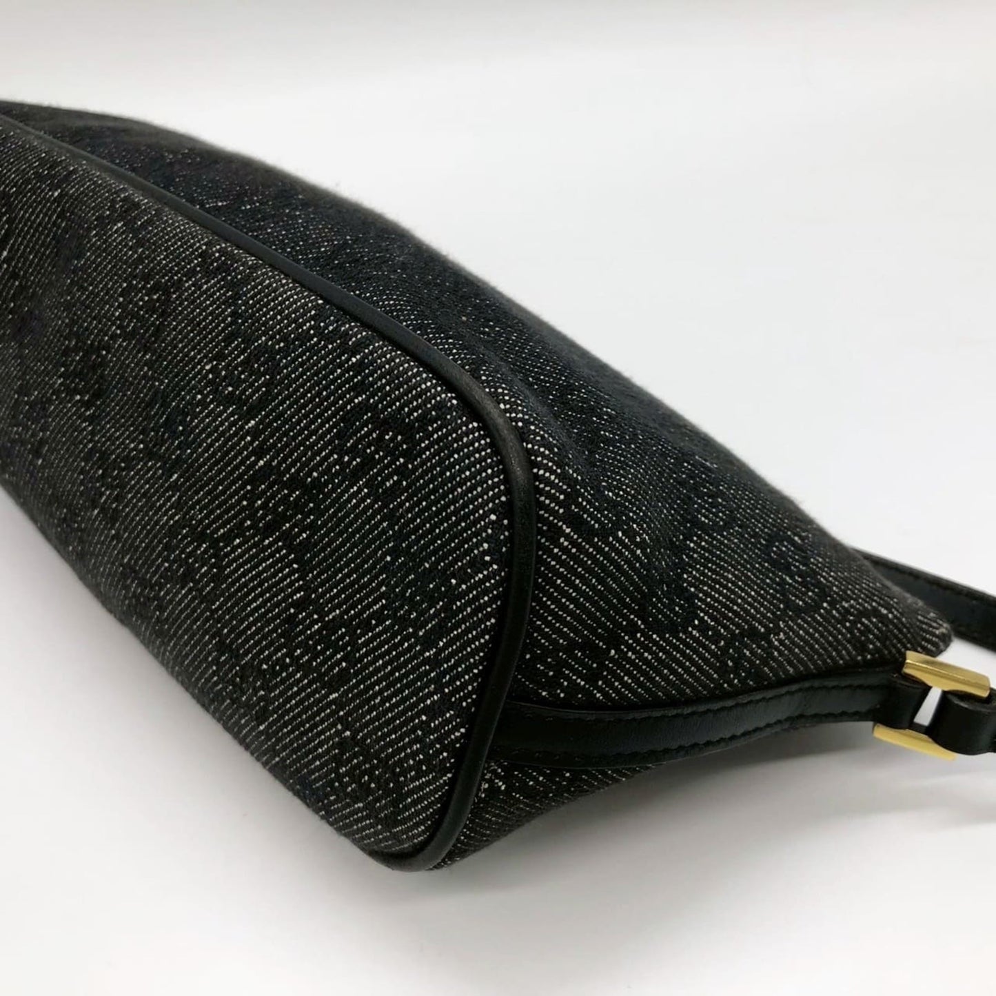 Gucci Black Canvas Handbag ( )