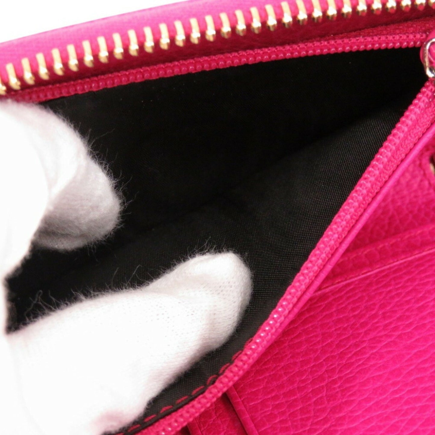 Gucci Pink Leather Coin Purse/Coin Case ( )