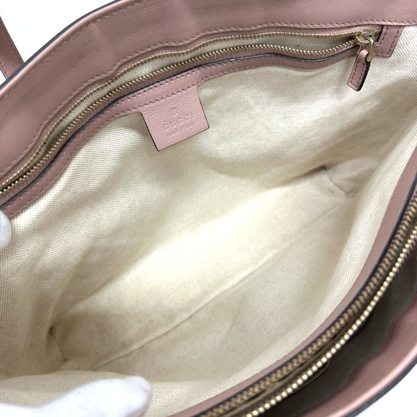 Gucci Beige Patent Leather Tote Bag ( )