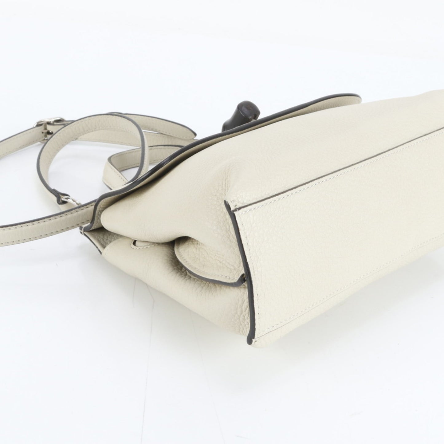 Gucci Ivory Leather Shoulder Bag ( )
