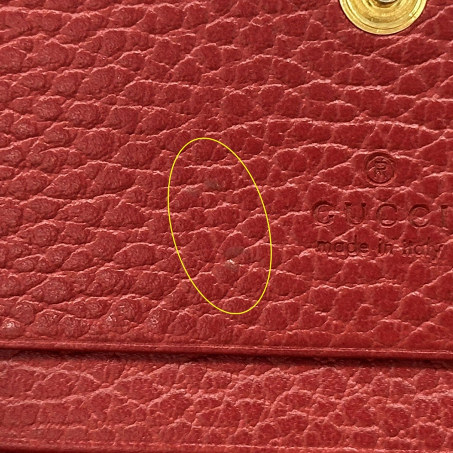 Gucci Red Color Leather Wallet (Bi-Fold) ( )