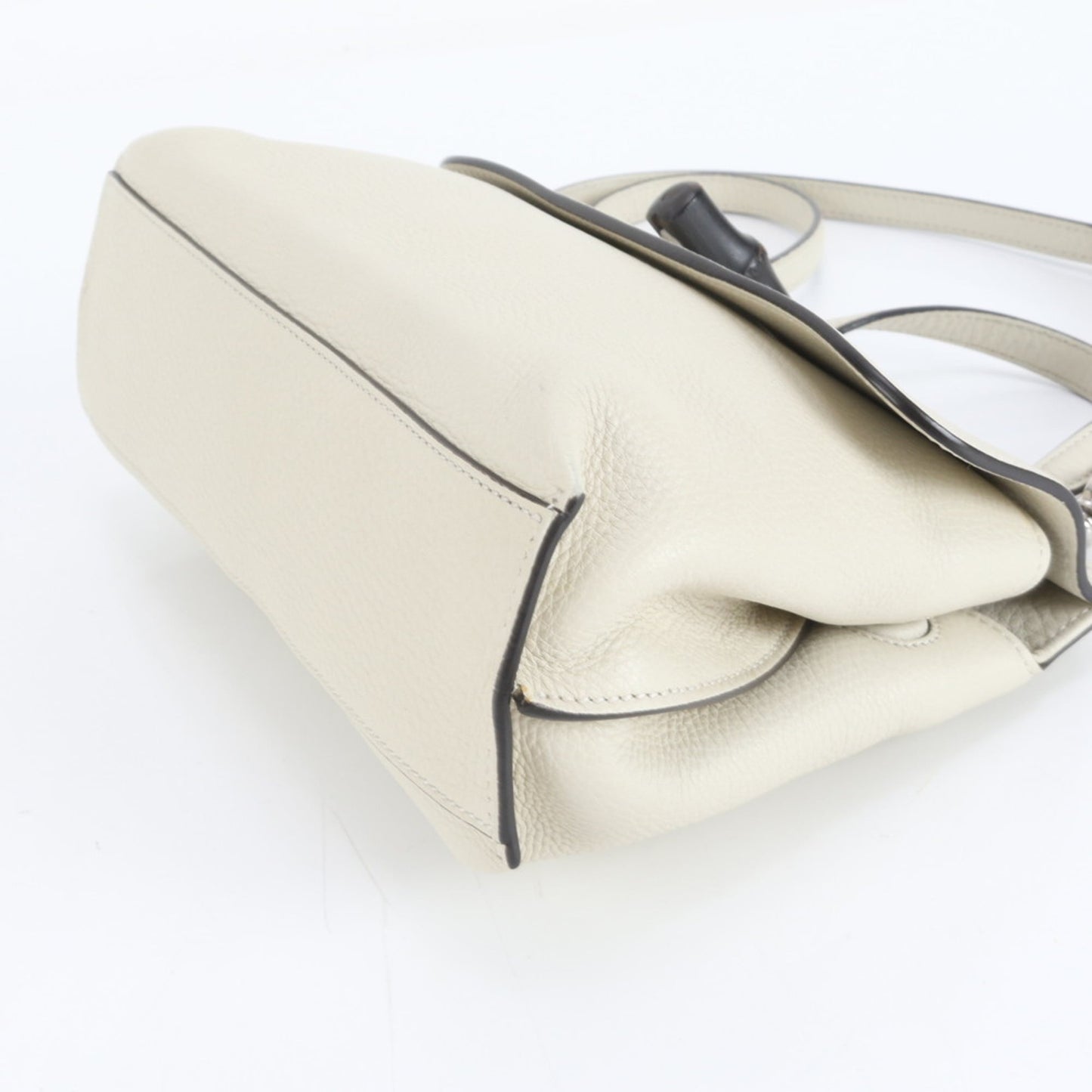 Gucci Ivory Leather Shoulder Bag ( )