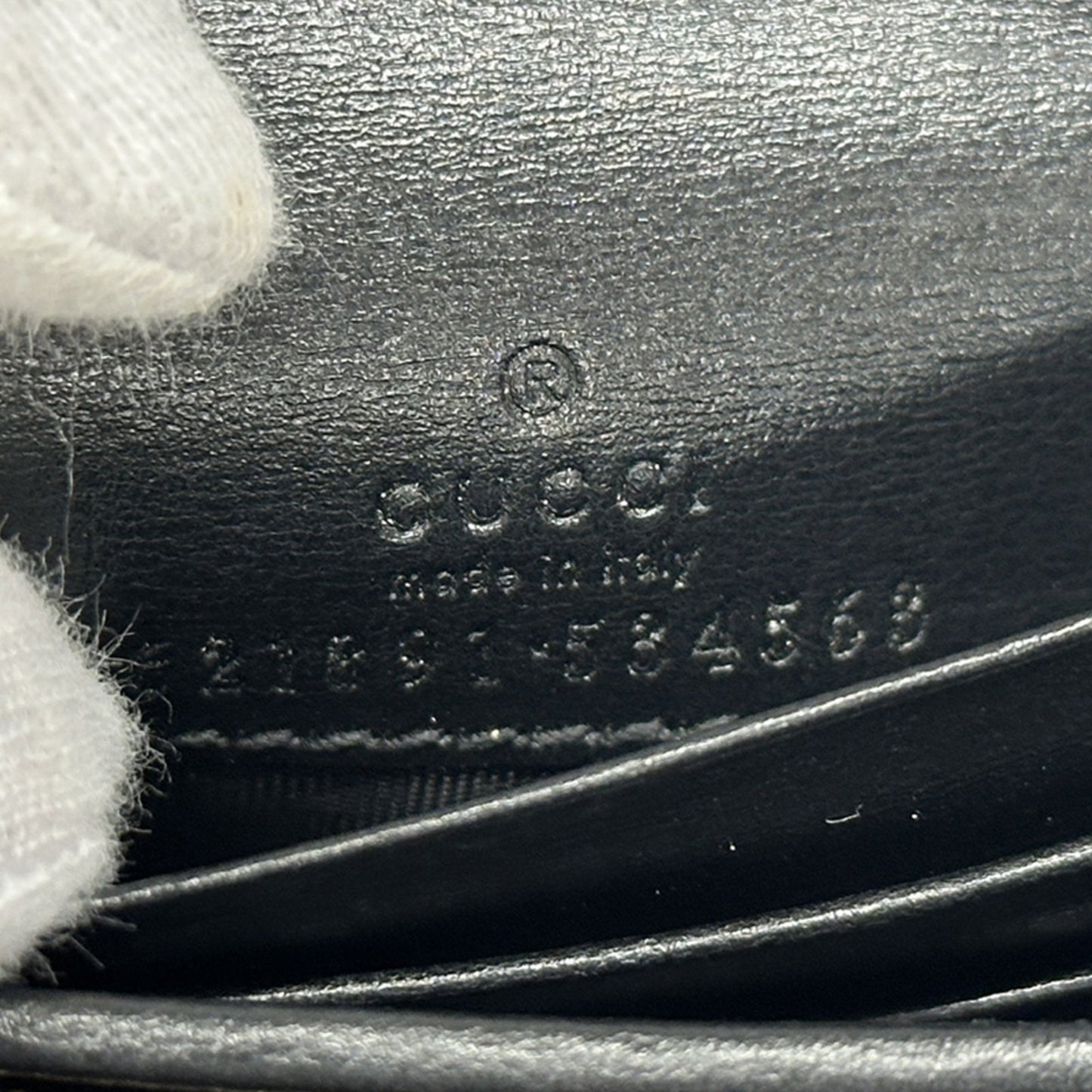 Gucci Black Leather Wallet (Bi-Fold) ( )