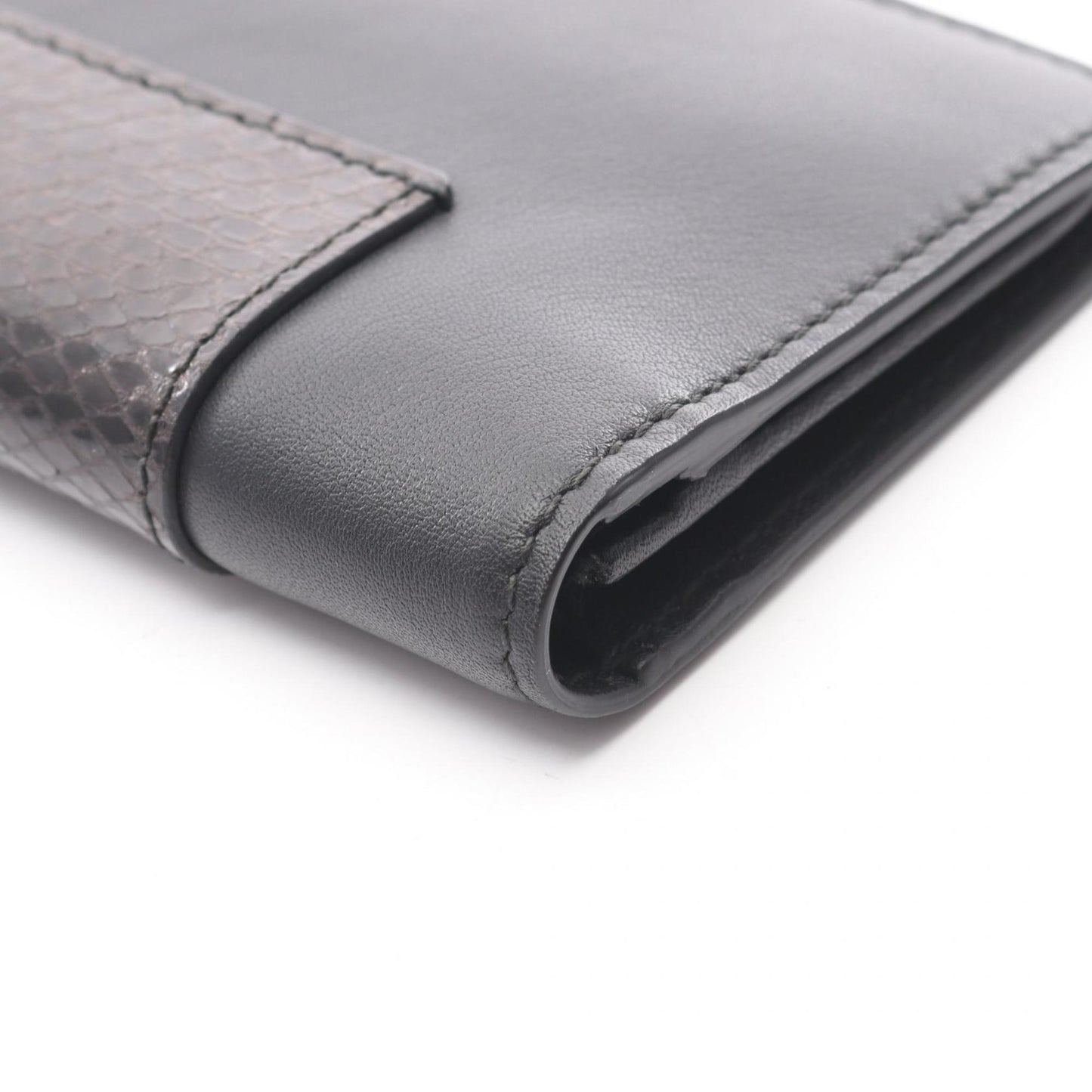 Gucci Black Leather Long Wallet (Bi-Fold) ( )