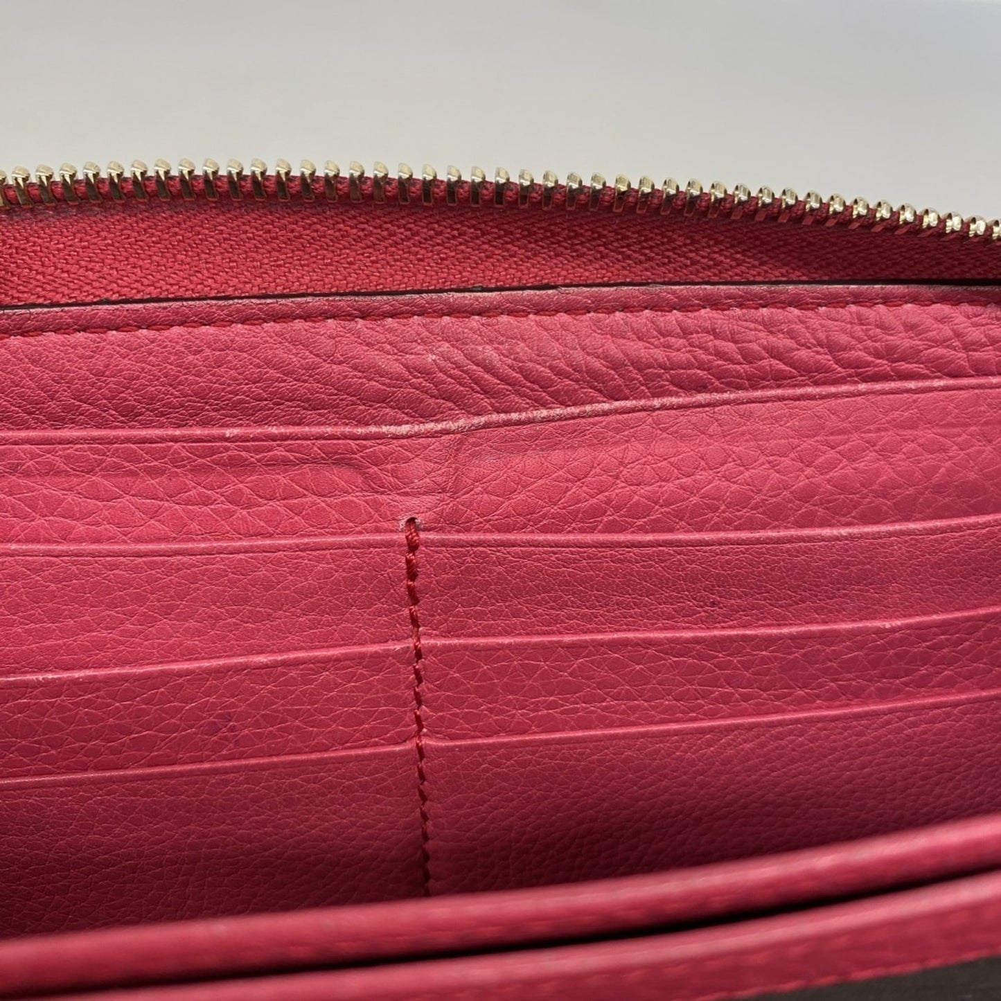 Gucci Pink Leather Long Wallet (Bi-Fold) ( )