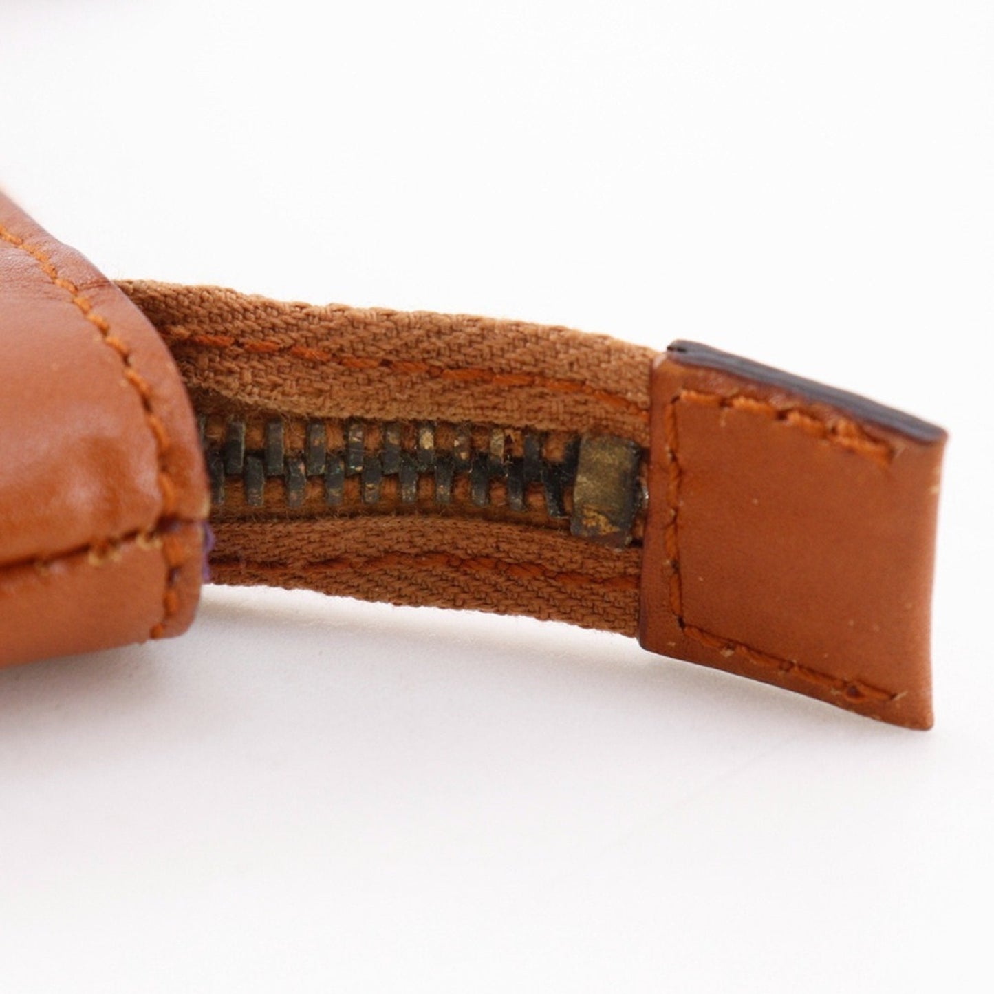 Gucci Brown Leather Pouch ( )