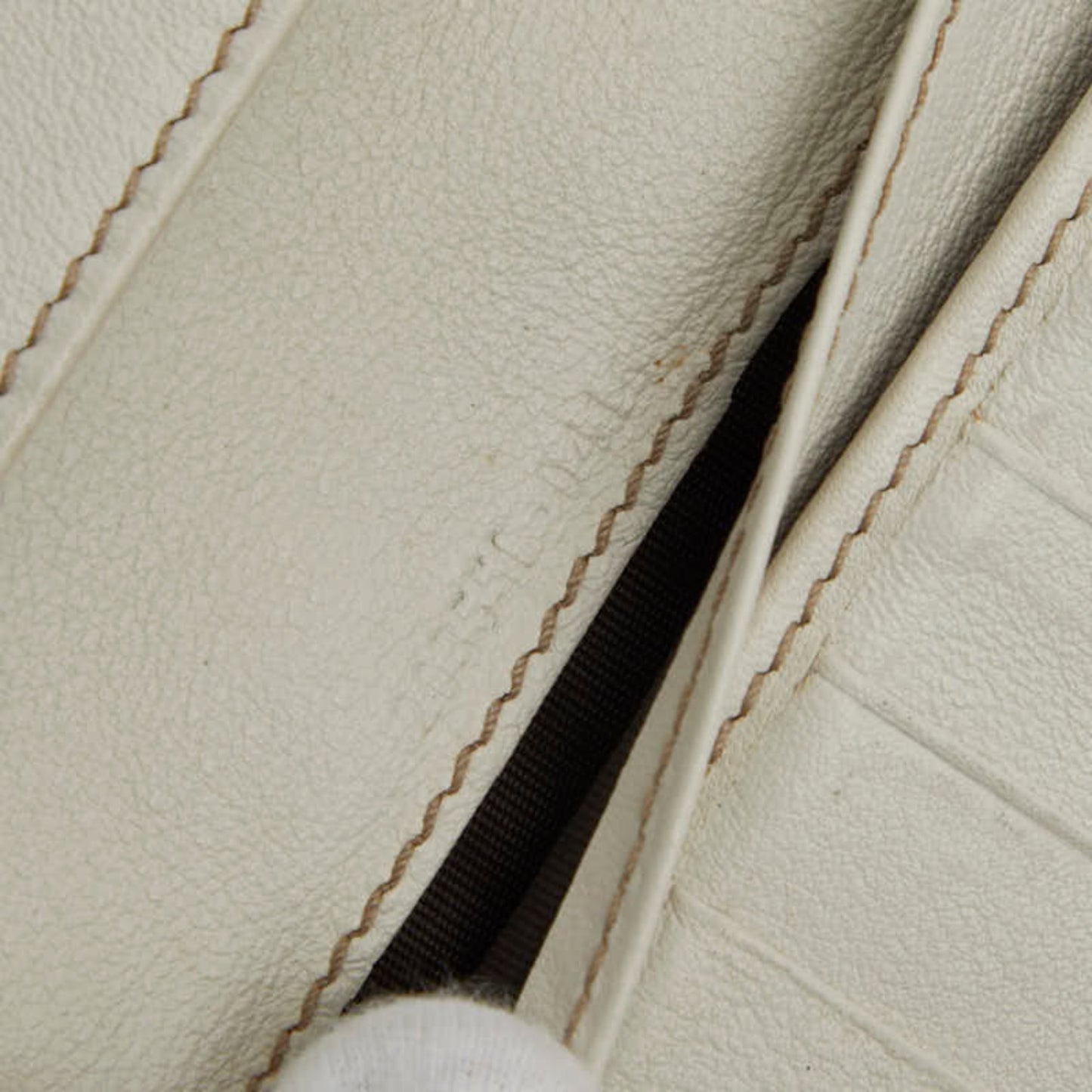 Gucci Beige White Canvas Leather Long Wallet (Bi-Fold) ( )