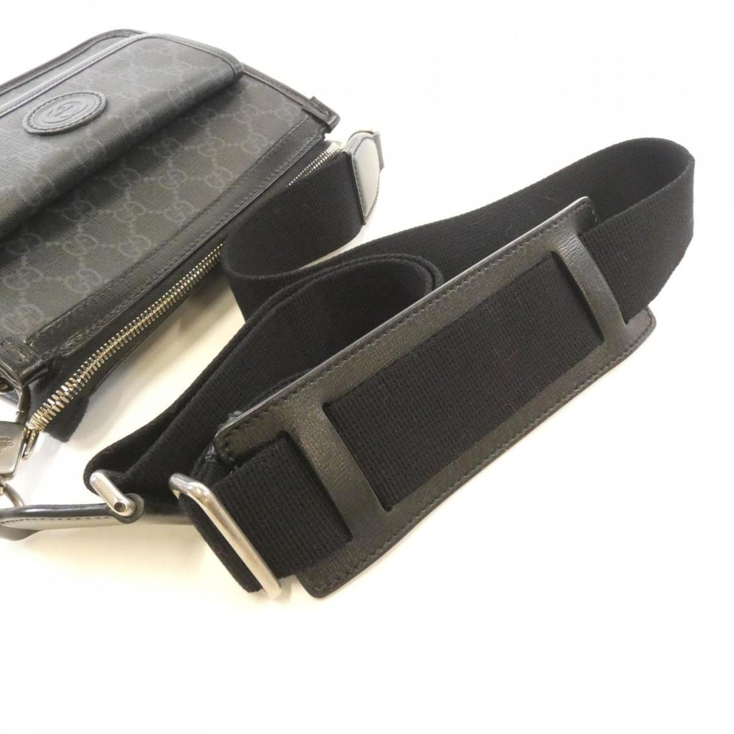 Gucci Black Gg Supreme Shoulder Bag ( )