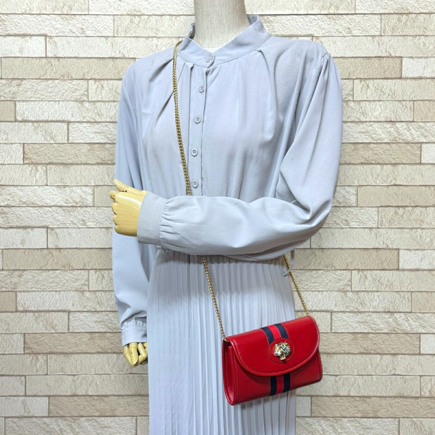 Gucci Red Color Leather Shoulder Bag ( )