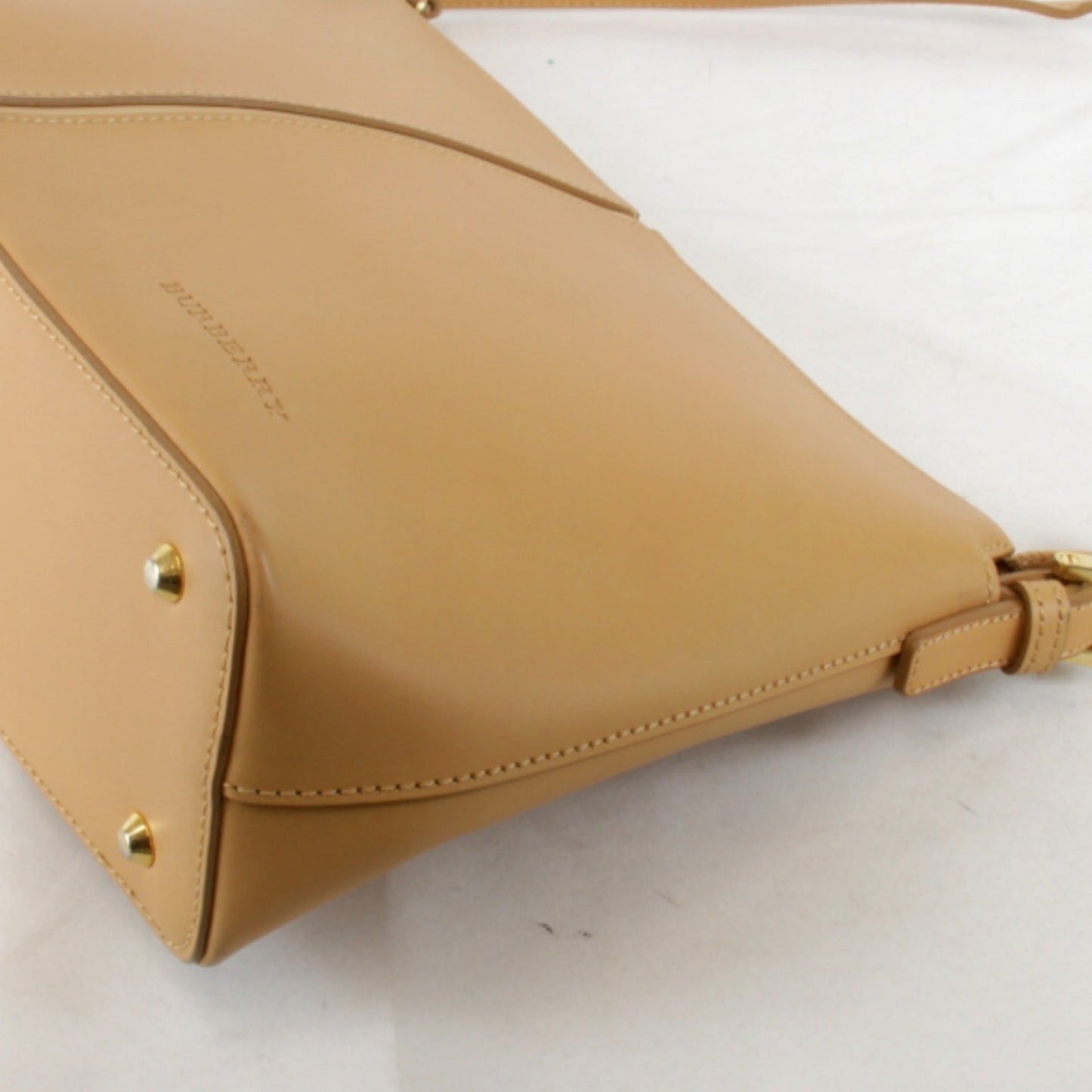 Burberry Brown Leather Shoulder Bag ( )