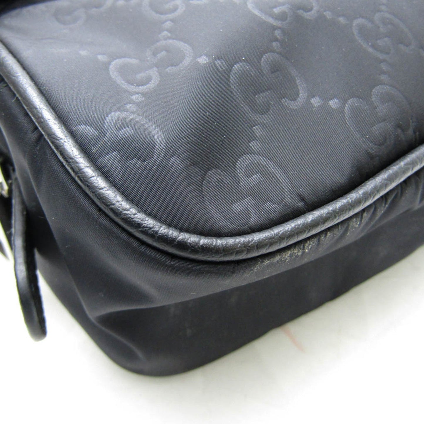 Gucci Black Nylon Pouch ( )