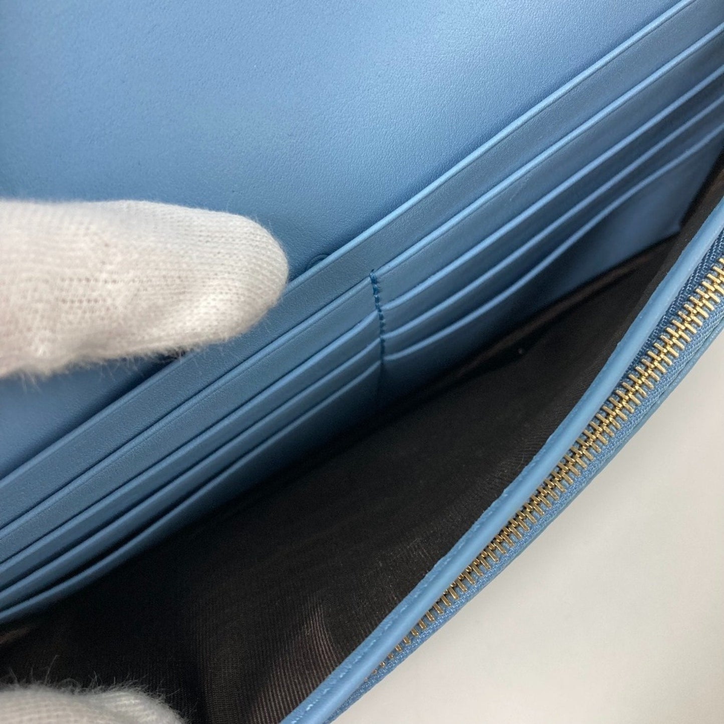 Gucci Blue Leather Chain/Shoulder Wallet ( )