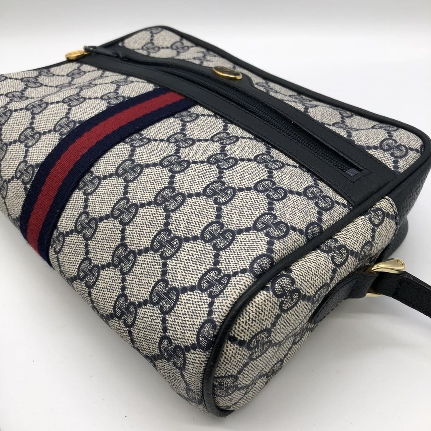 Gucci Navy Gg Supreme Shoulder Bag ( )