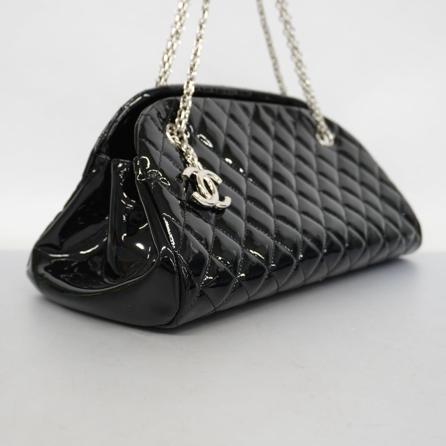 Chanel Matelassé Shoulder Bag - Ewore Bags