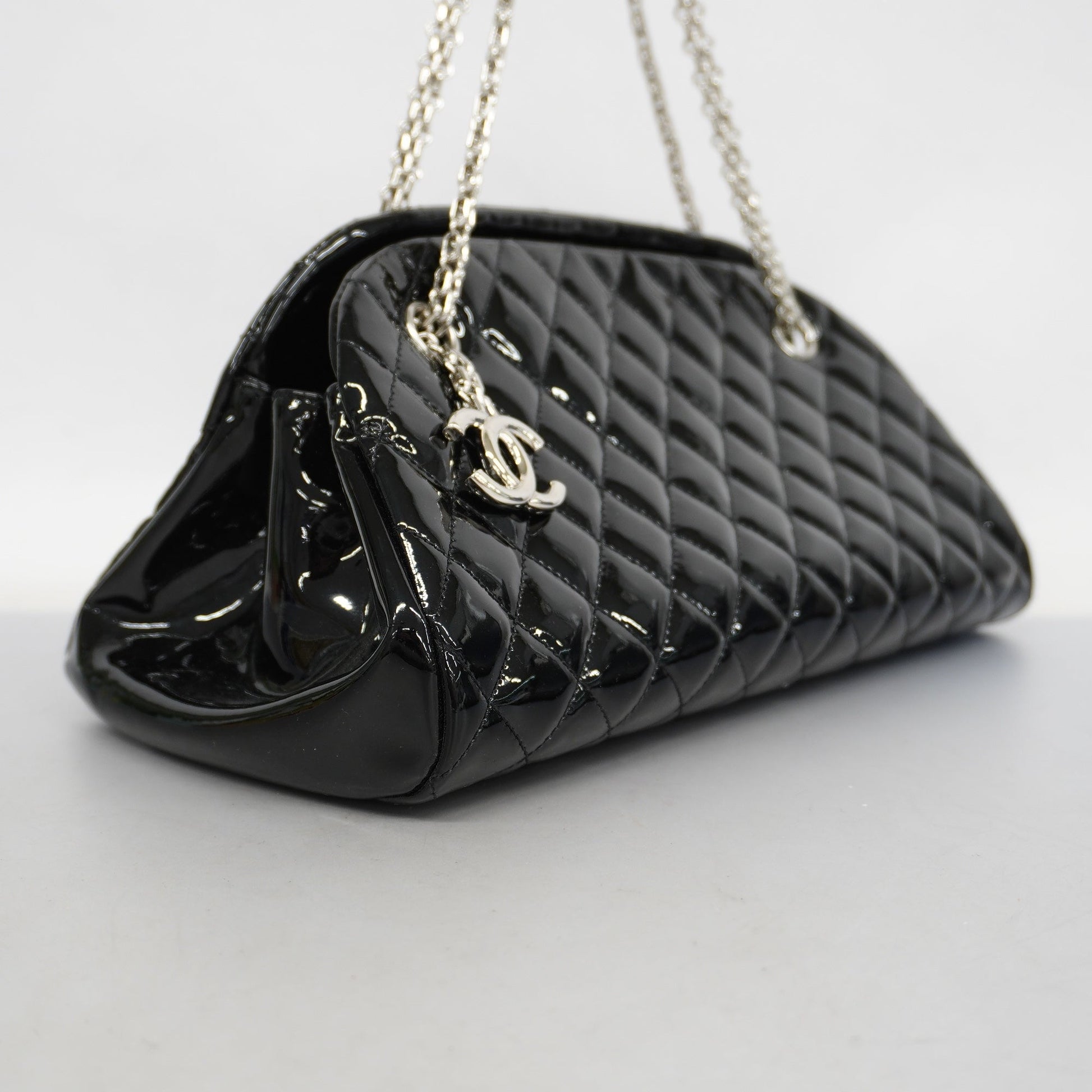 Chanel Matelassé Shoulder Bag - Ewore Bags