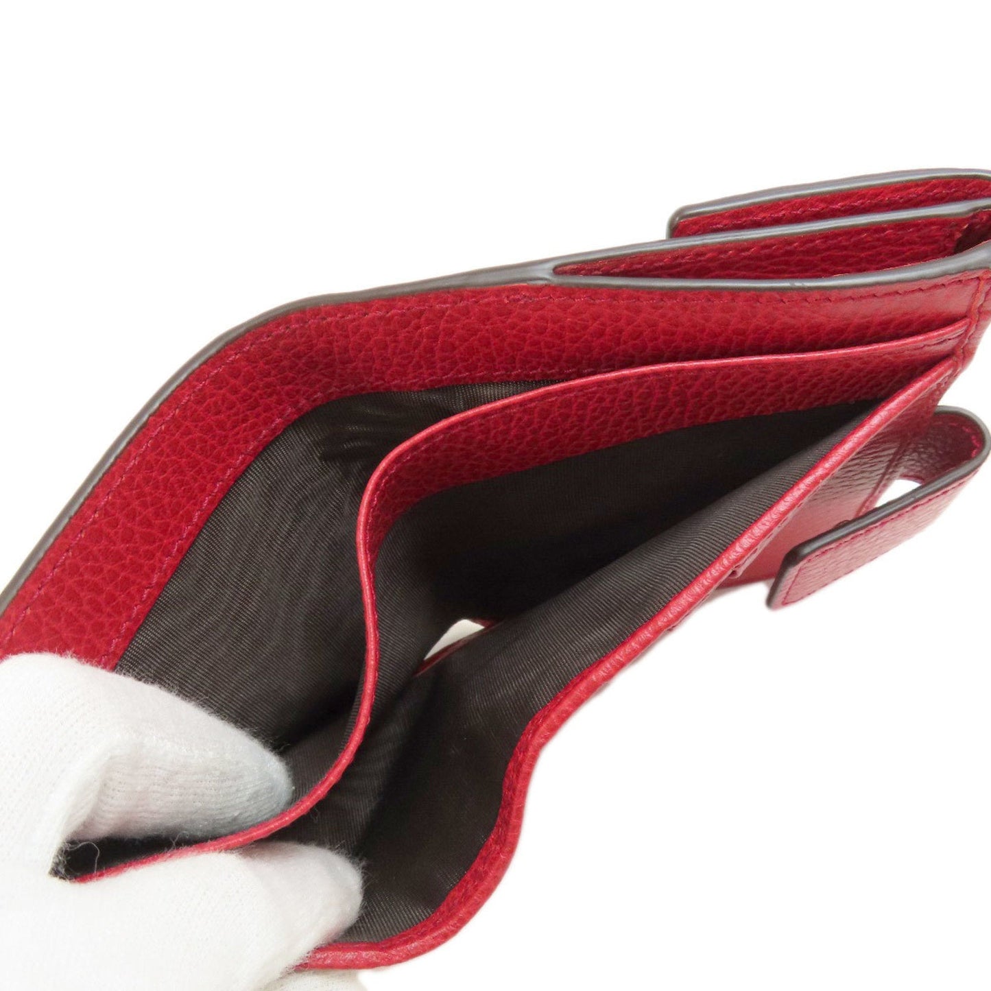 Gucci Red Color Leather Wallet (Bi-Fold) ( )