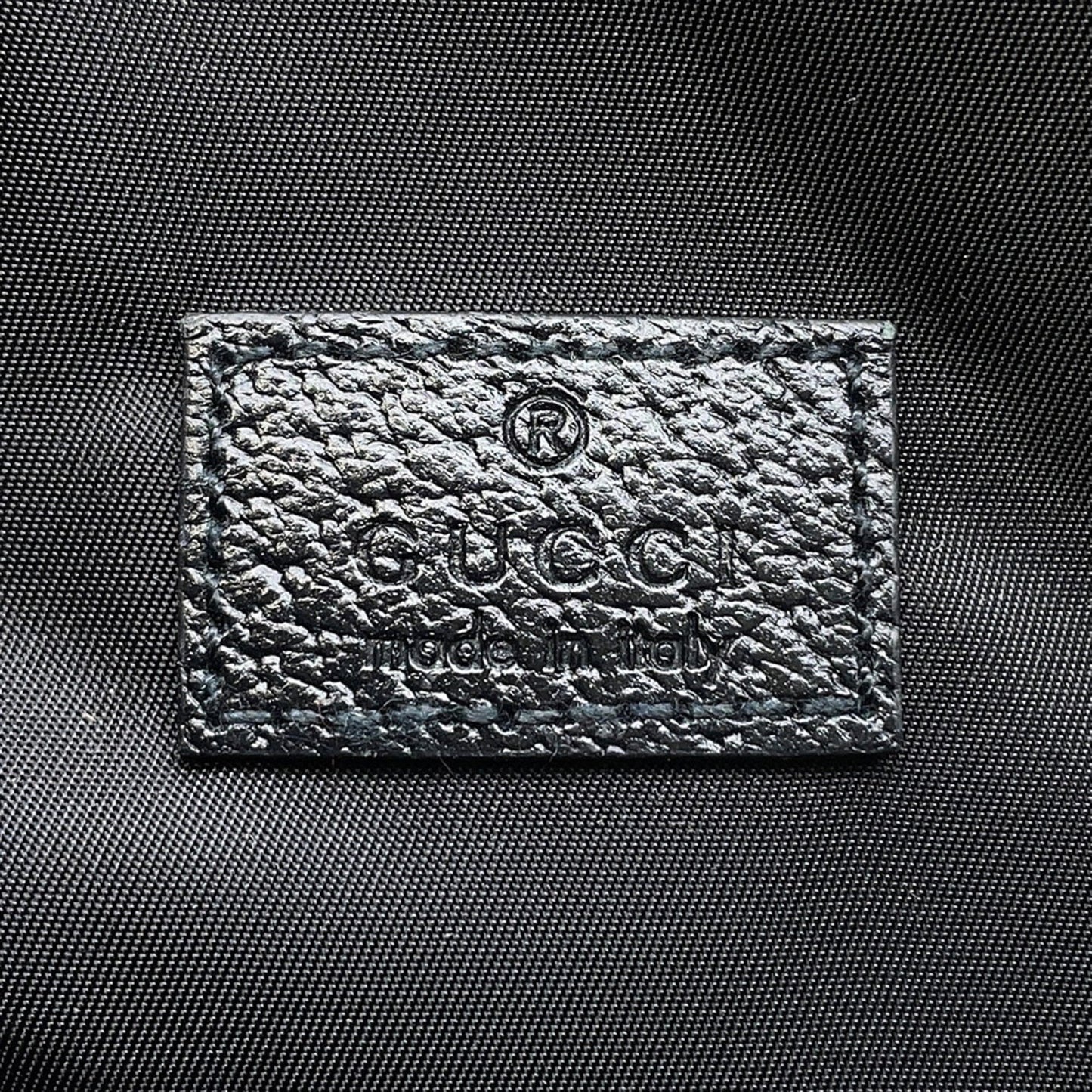 Gucci Black Nylon Sling Bag ( )