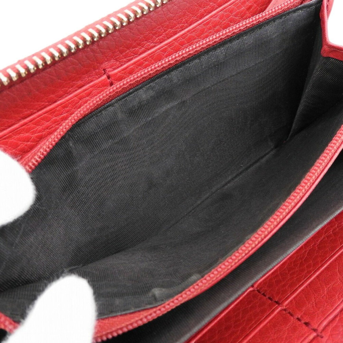 Gucci Red Color Leather Long Wallet (Bi-Fold) ( )