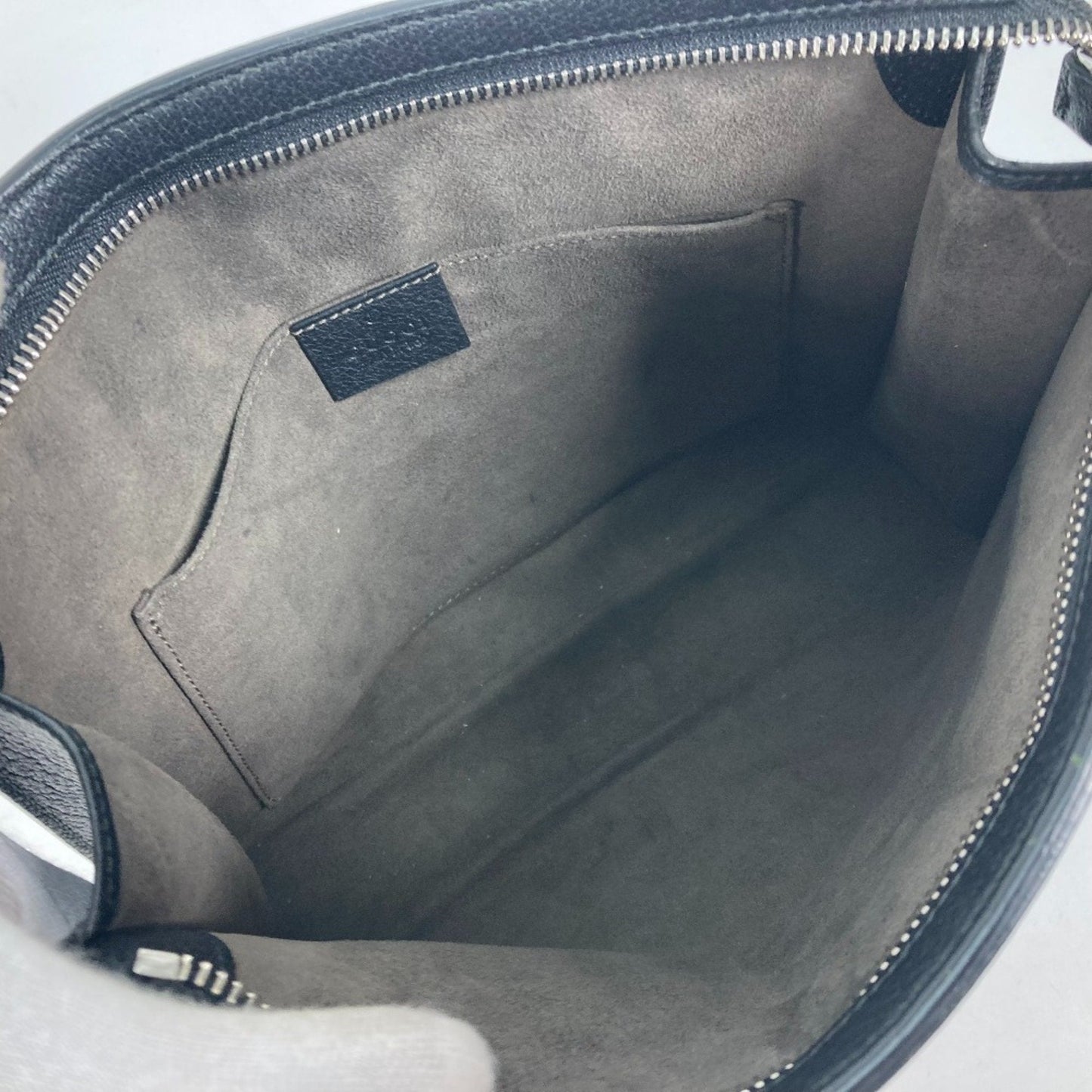 Gucci Black Leather Clutch Bag Pouch ( )