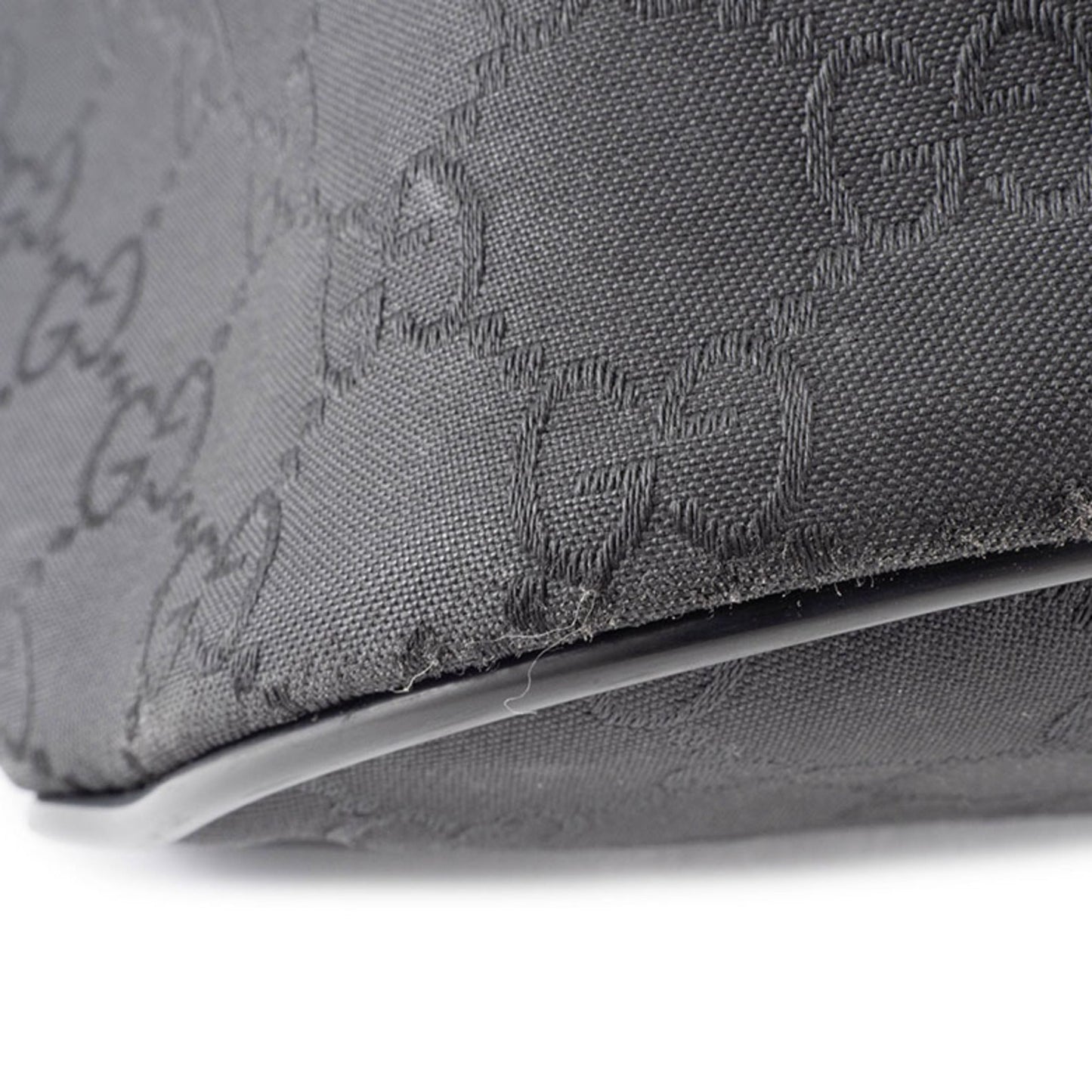 Gucci Black Nylon Pochette Shoulder Bag Sling Bag ( )