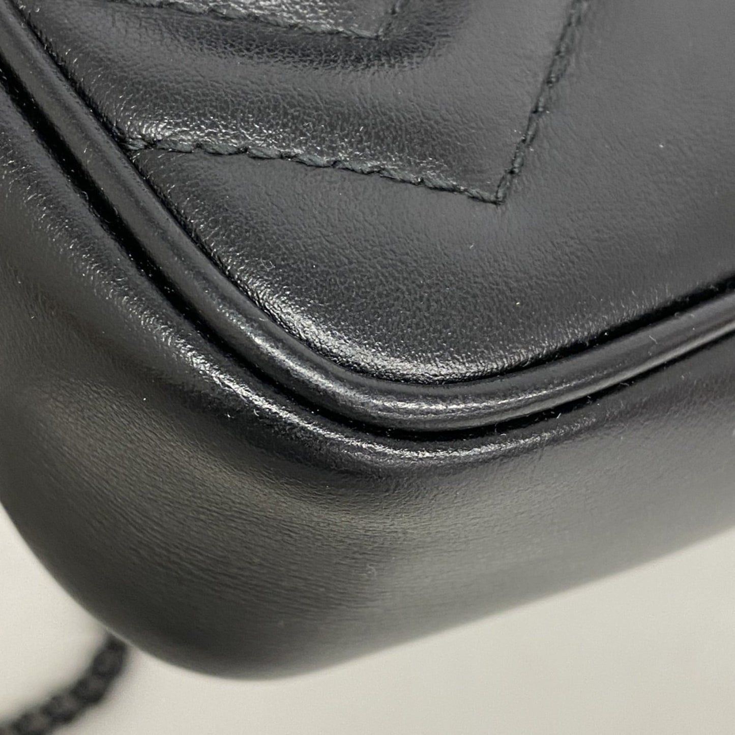 Gucci Black Leather Shoulder Bag ( )